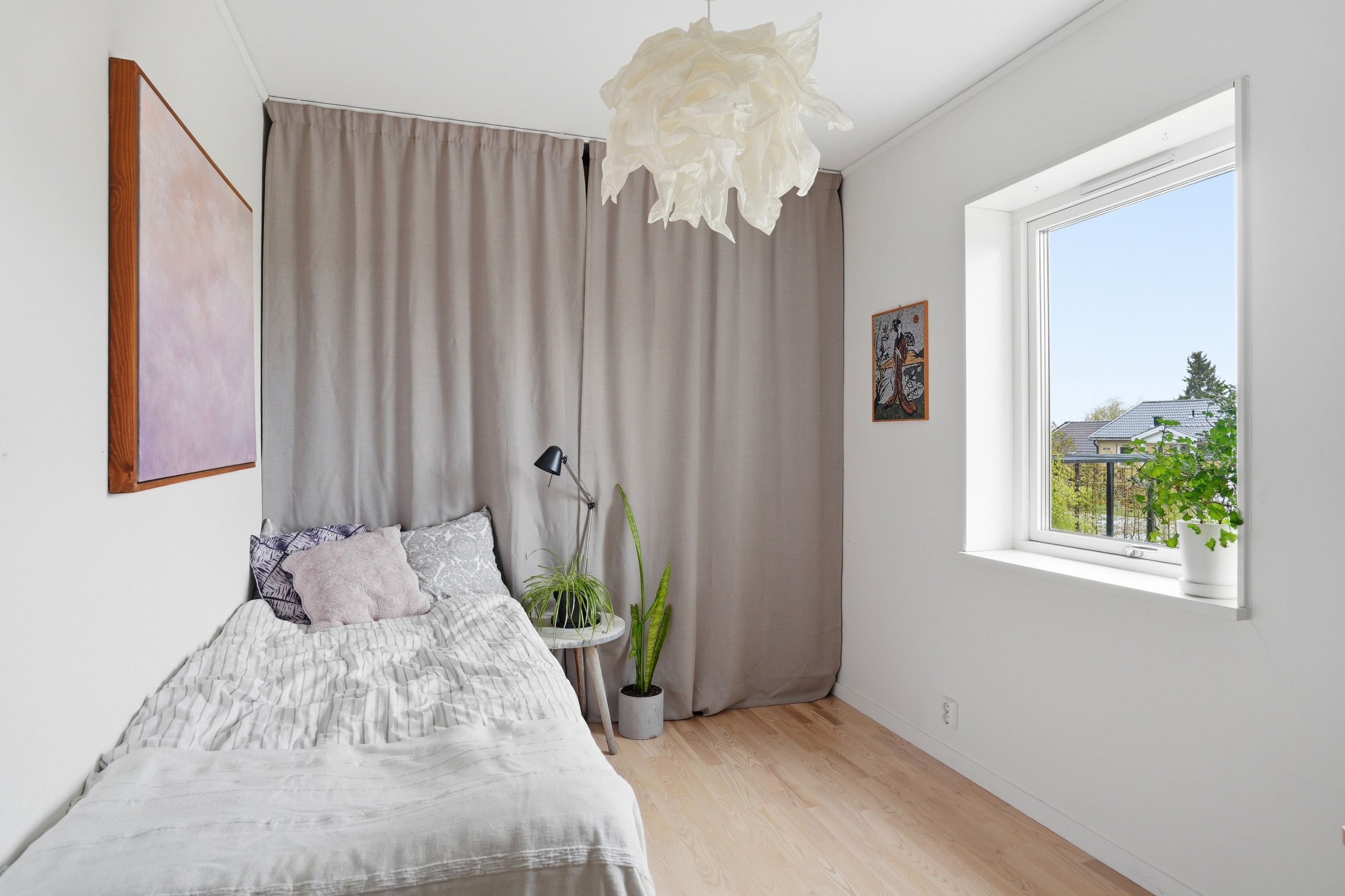 Bostadsbild från Klamparvägen 12, Såld i Rasbo, Uppsala