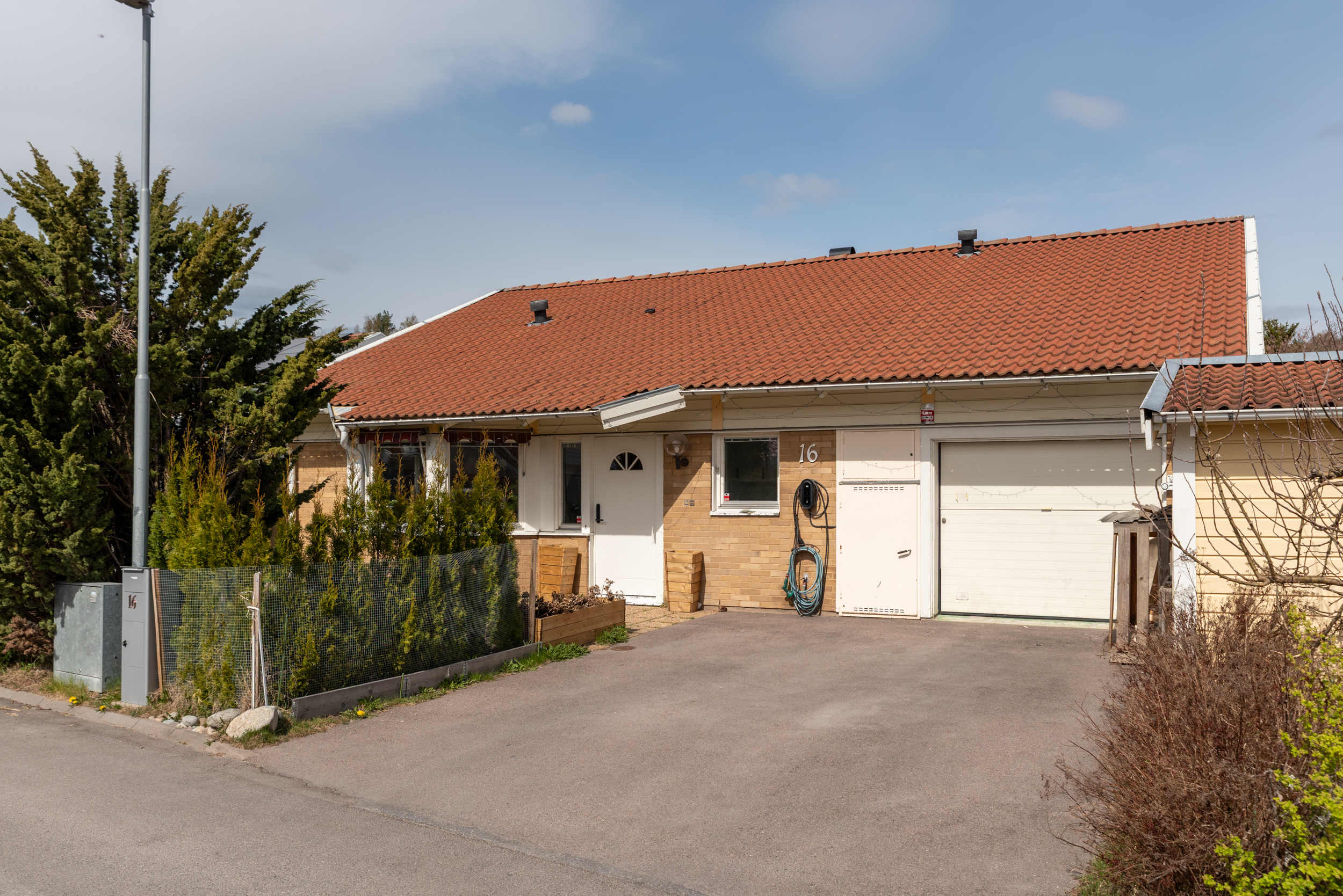 Bostadsbild från Dalslandsvägen 16, Till salu i Gryta, Västerås