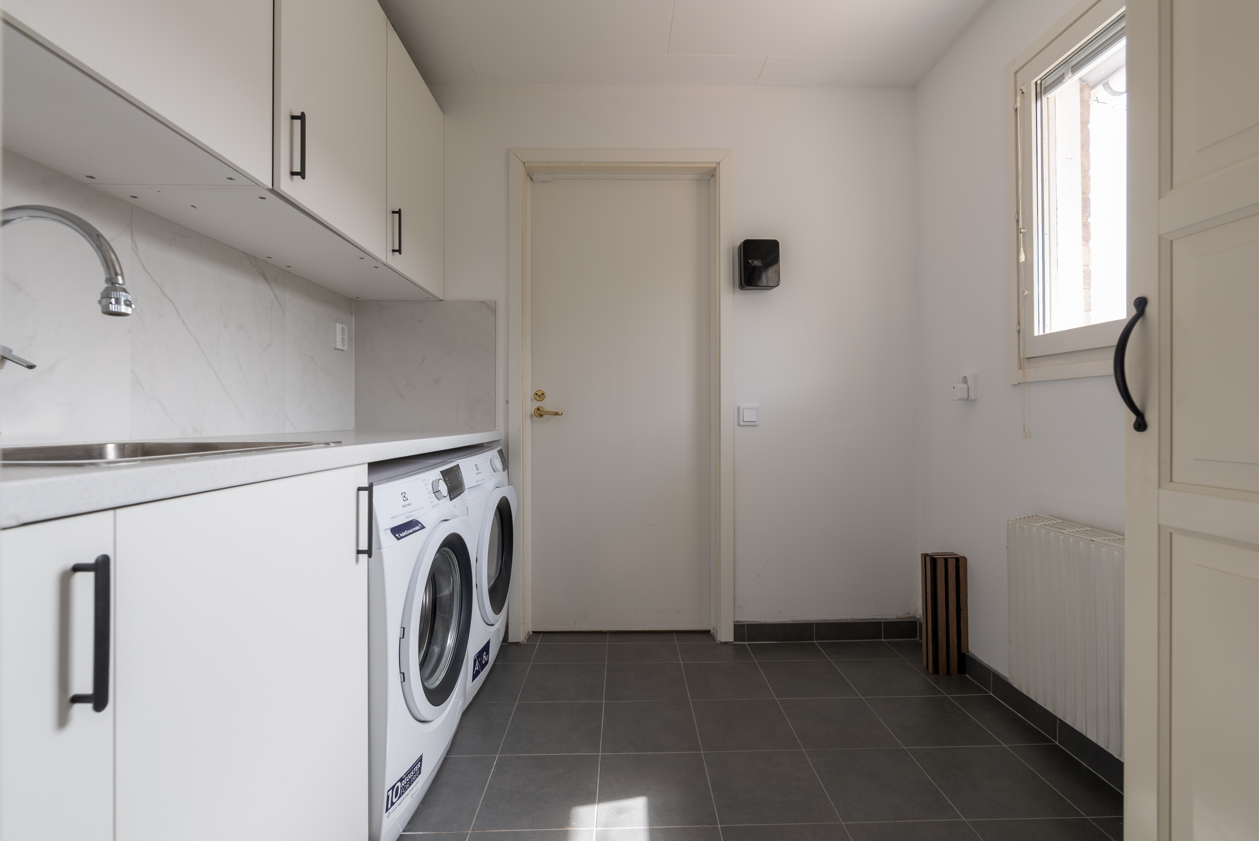 Bostadsbild från Dalslandsvägen 16, Till salu i Gryta, Västerås