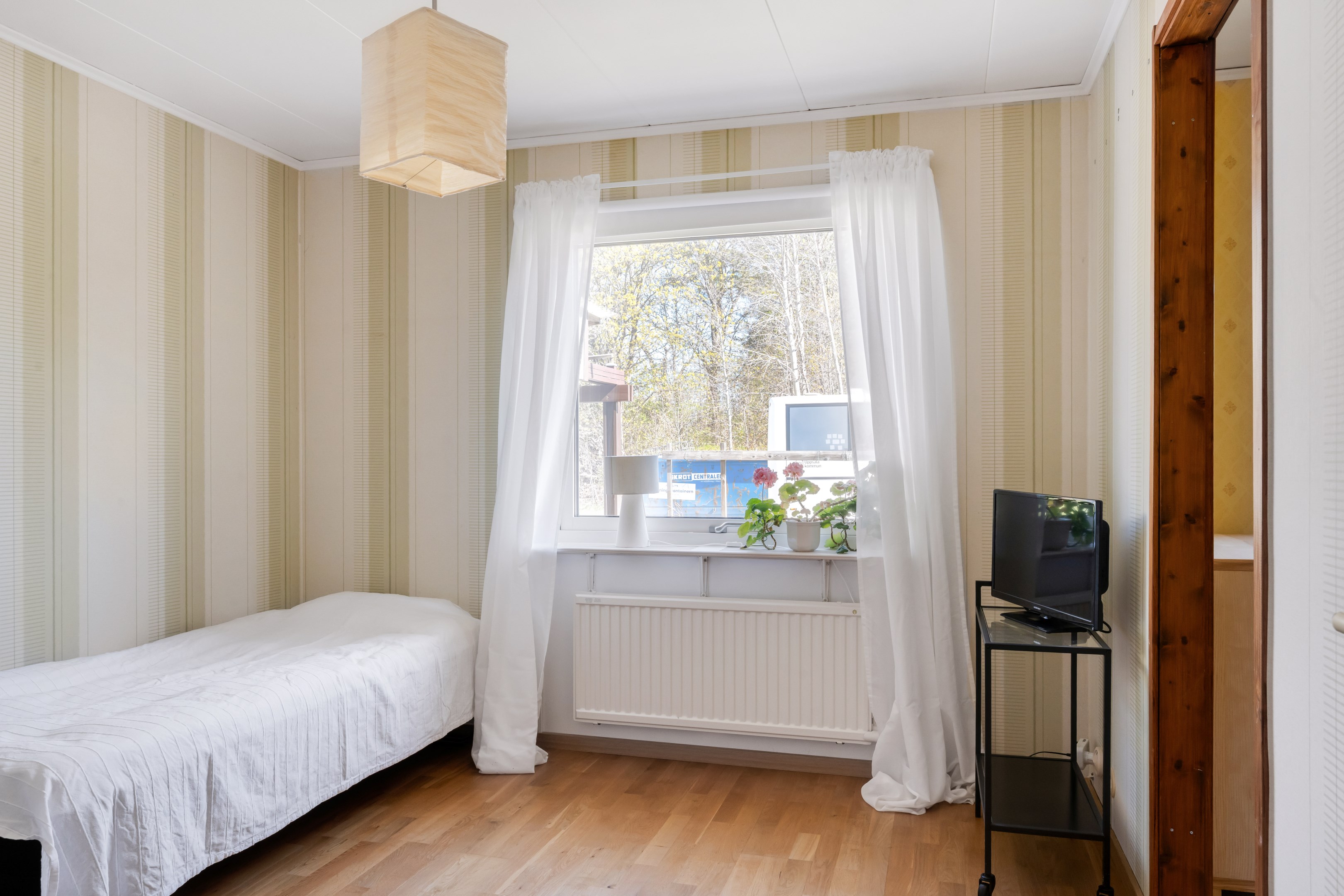 Bostadsbild från Svedbovägen 14, Såld i Vänge, Uppsala