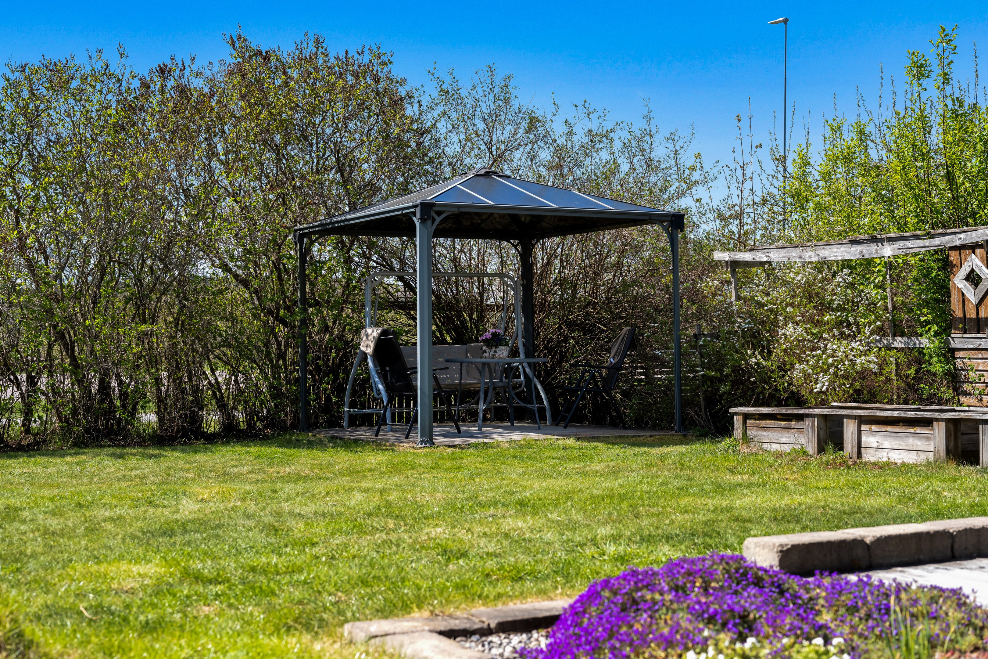 Bostadsbild från Svedbovägen 14, Såld i Vänge, Uppsala