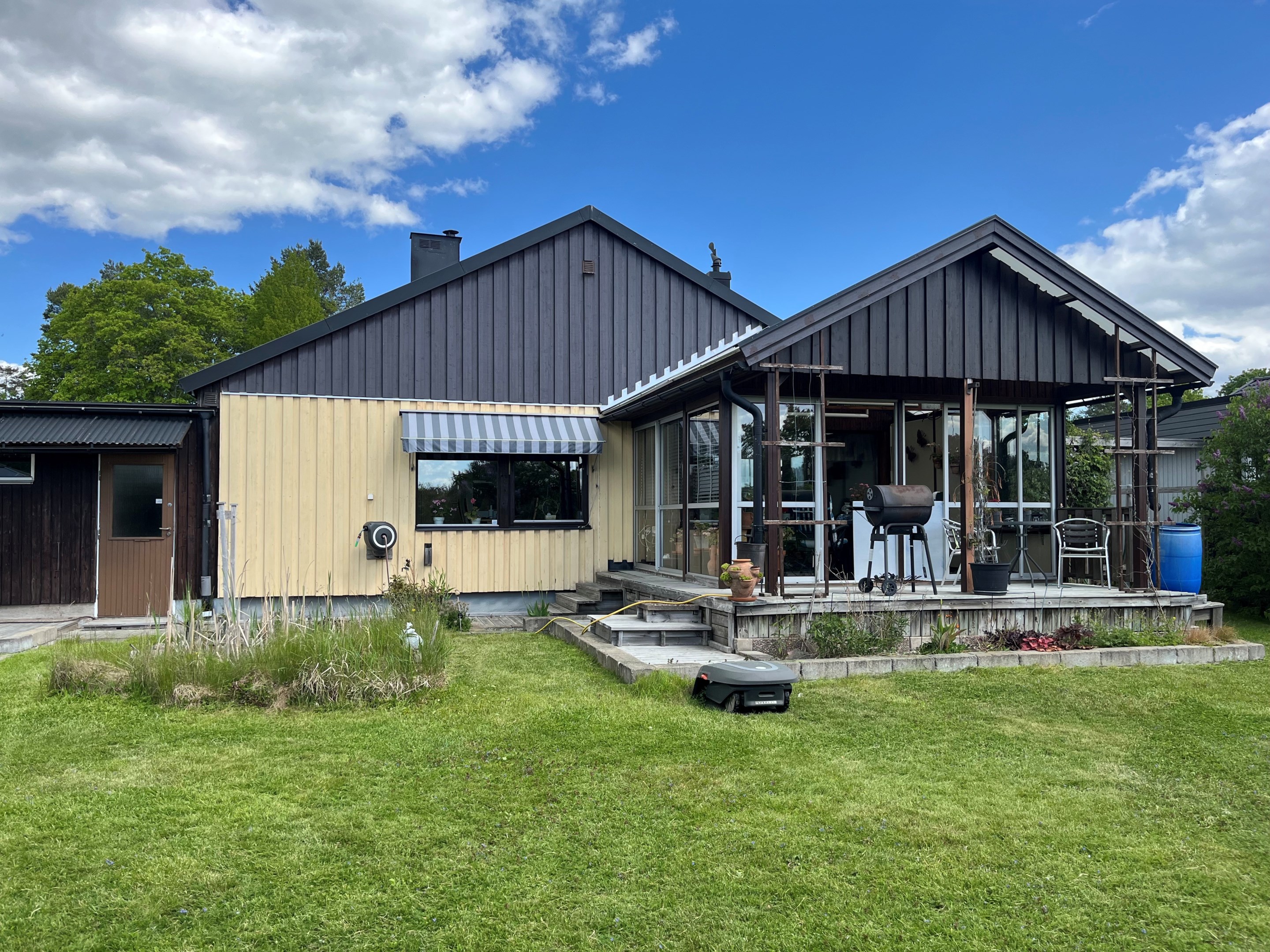 Bostadsbild från Svedbovägen 14, Såld i Vänge, Uppsala