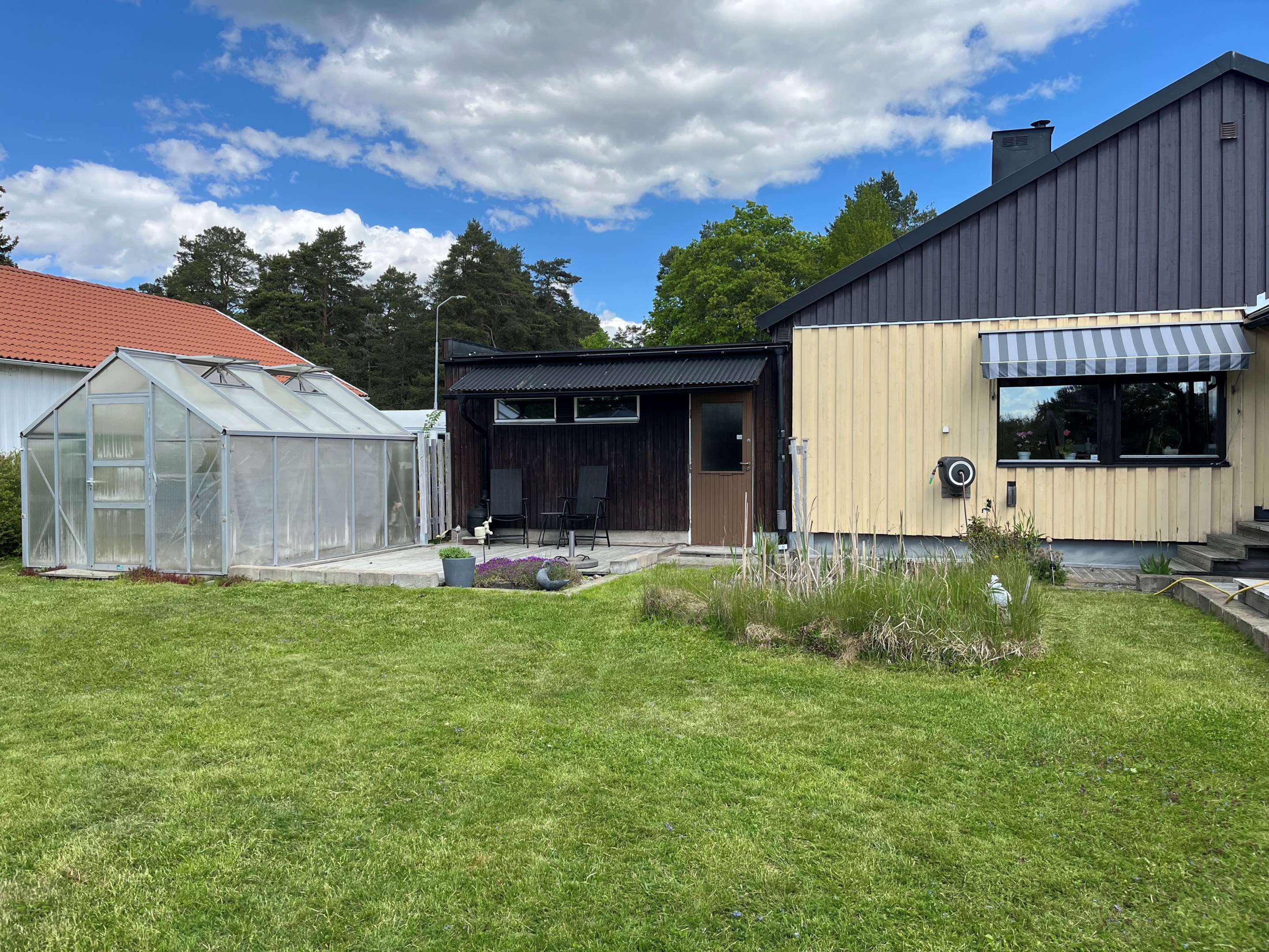 Bostadsbild från Svedbovägen 14, Såld i Vänge, Uppsala