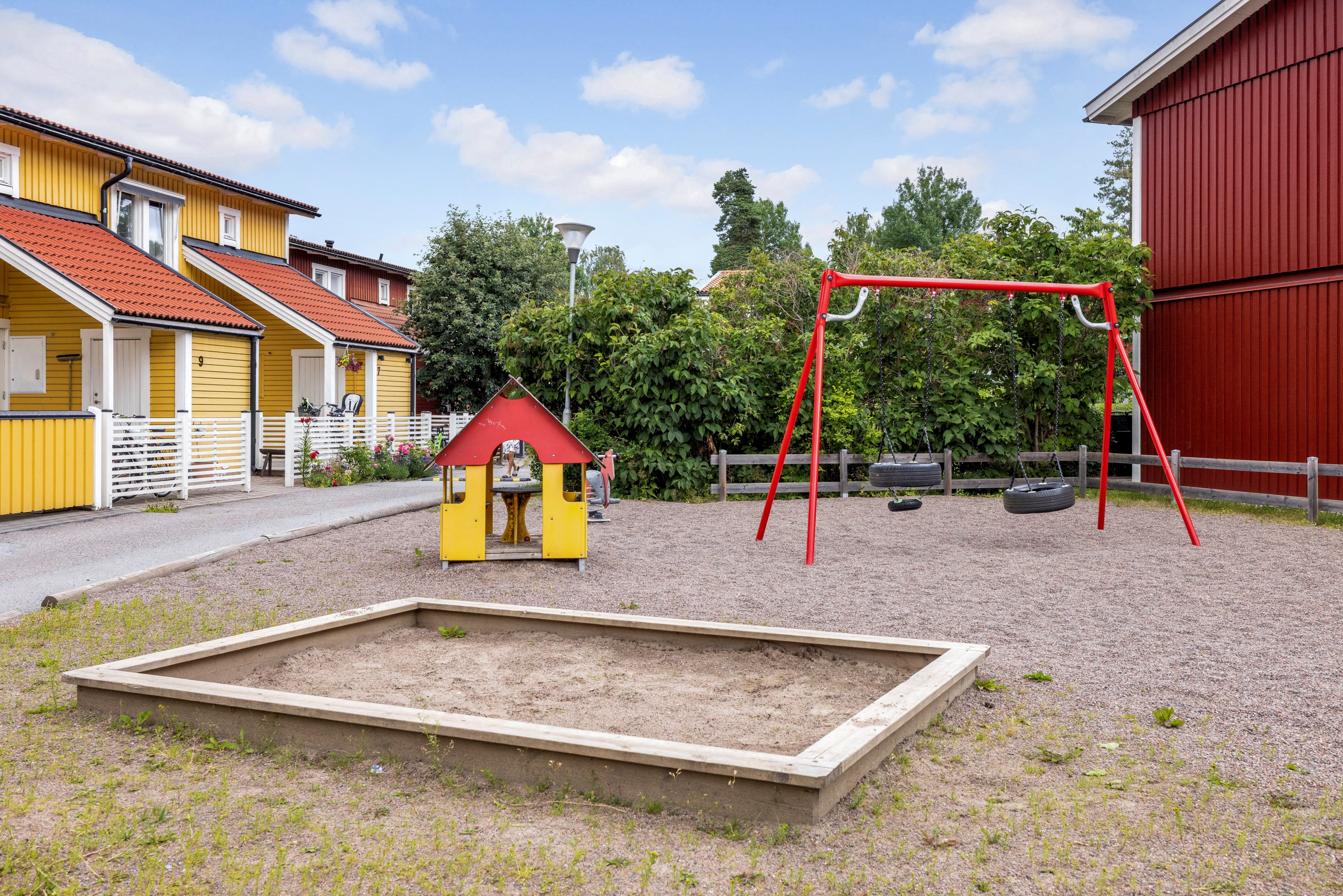 Bostadsbild från Åskmolnsvägen 33, Till salu i Storvreta, Uppsala