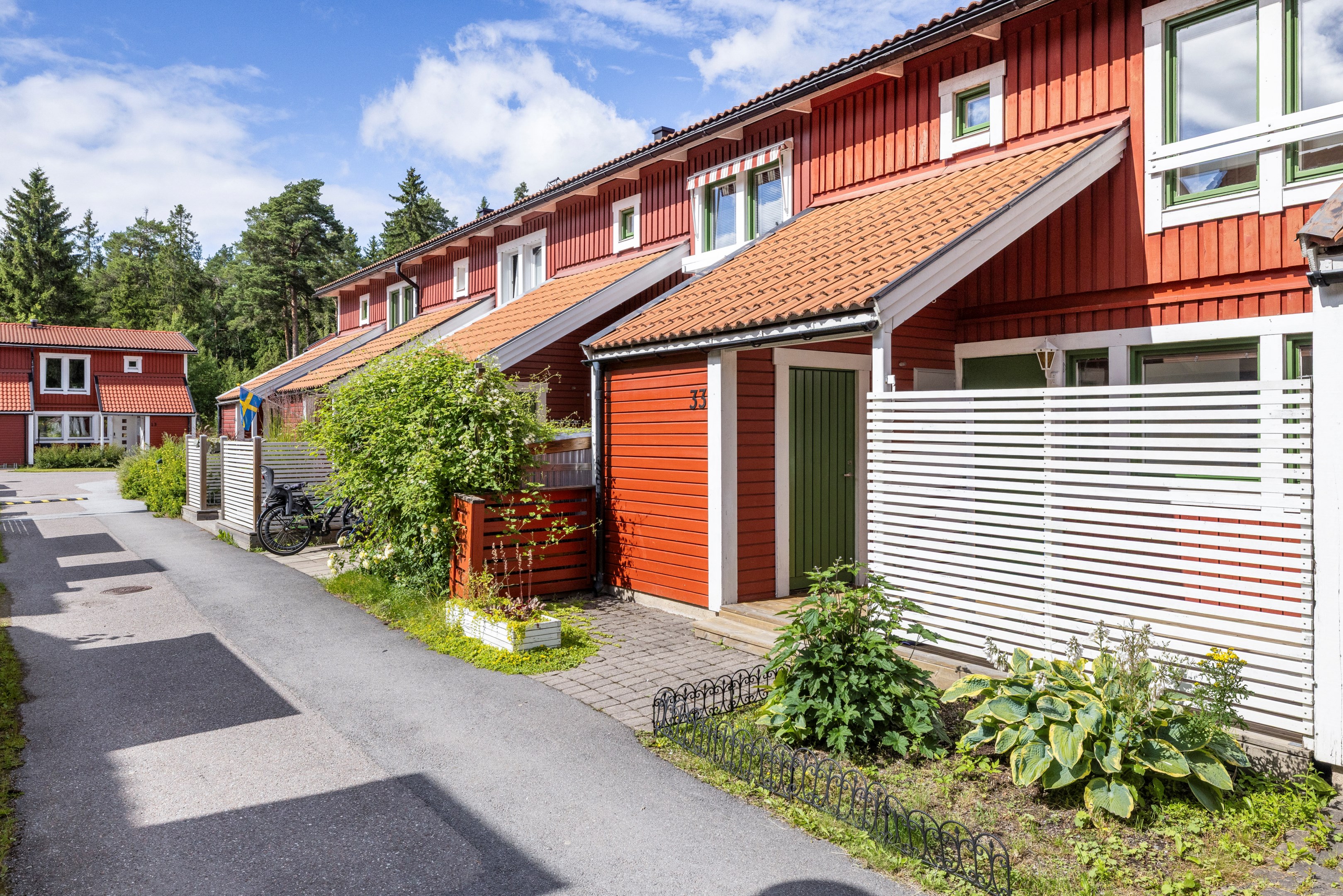 Bostadsbild från Åskmolnsvägen 33, Till salu i Storvreta, Uppsala