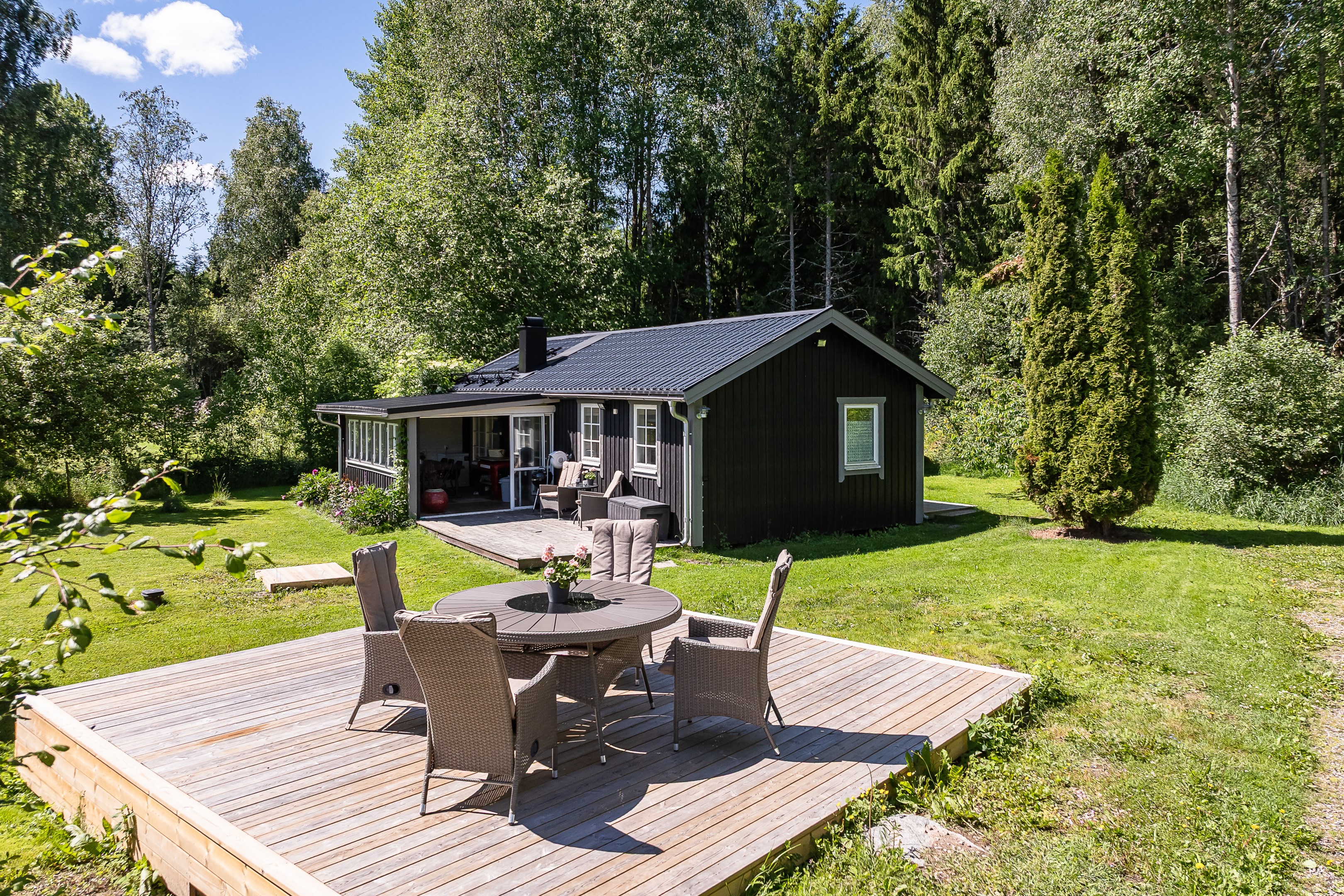 Bostadsbild från Borstbol 4, Till salu i Rasbokil, Uppsala
