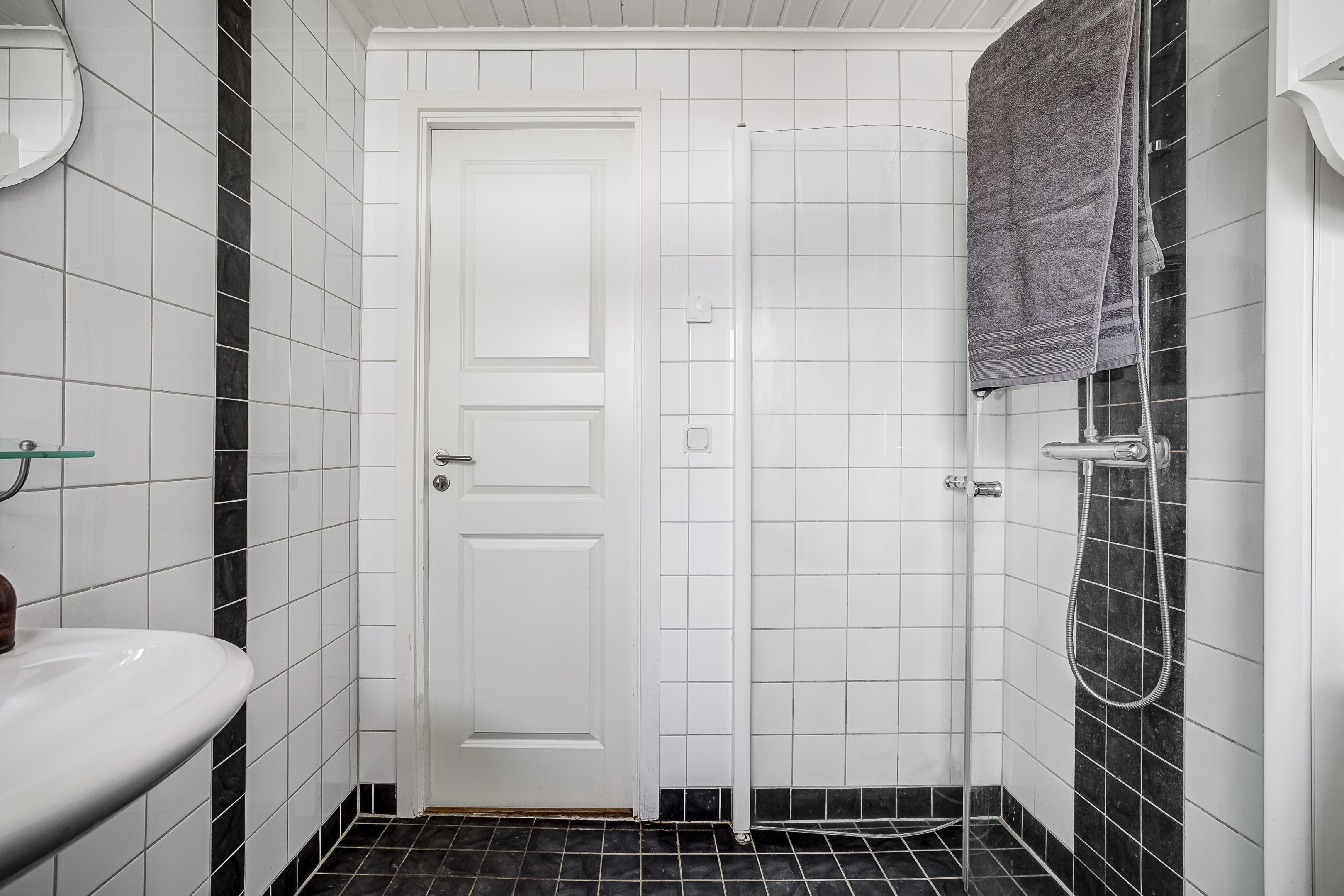 Bostadsbild från Borstbol 4, Till salu i Rasbokil, Uppsala