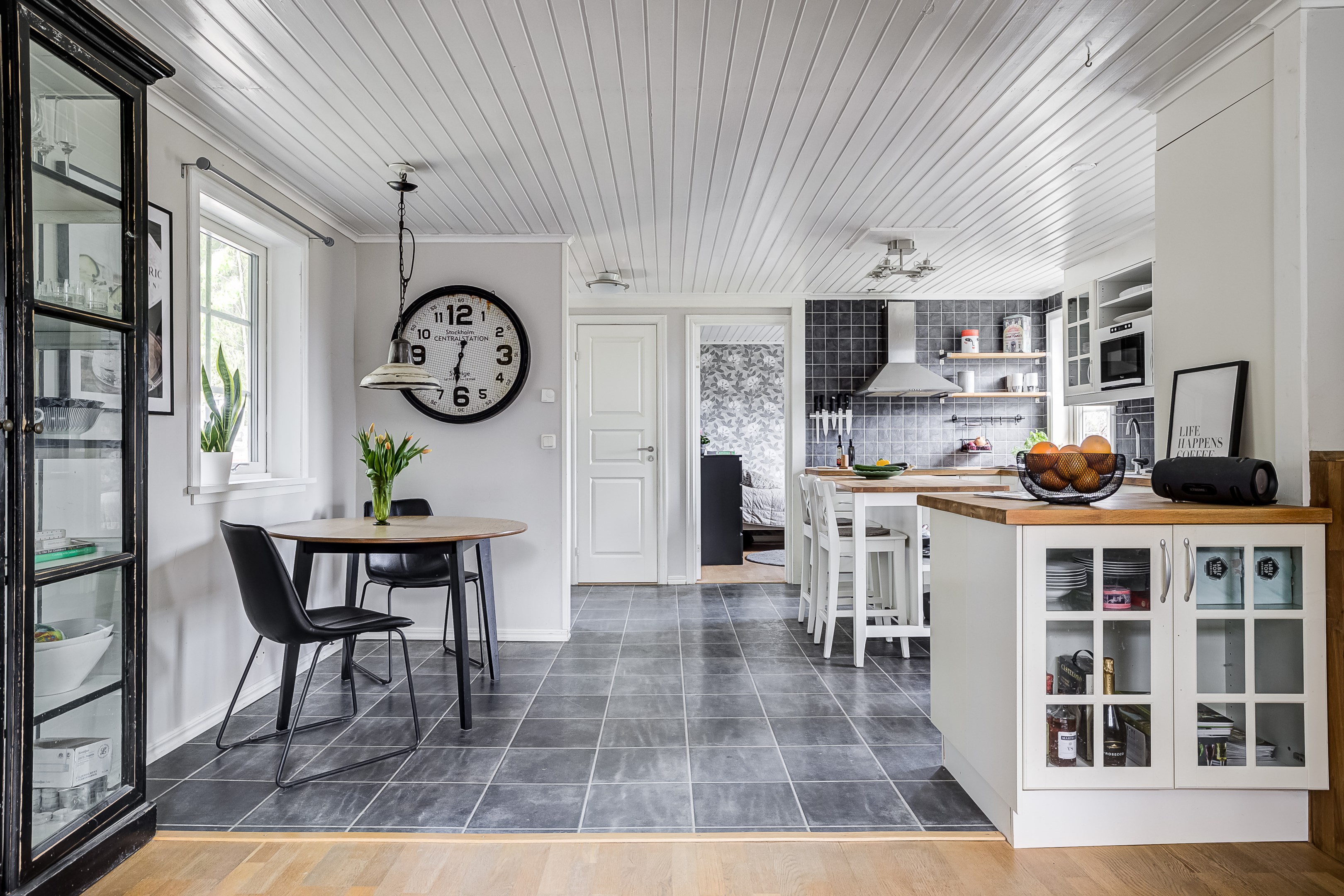 Bostadsbild från Borstbol 4, Till salu i Rasbokil, Uppsala