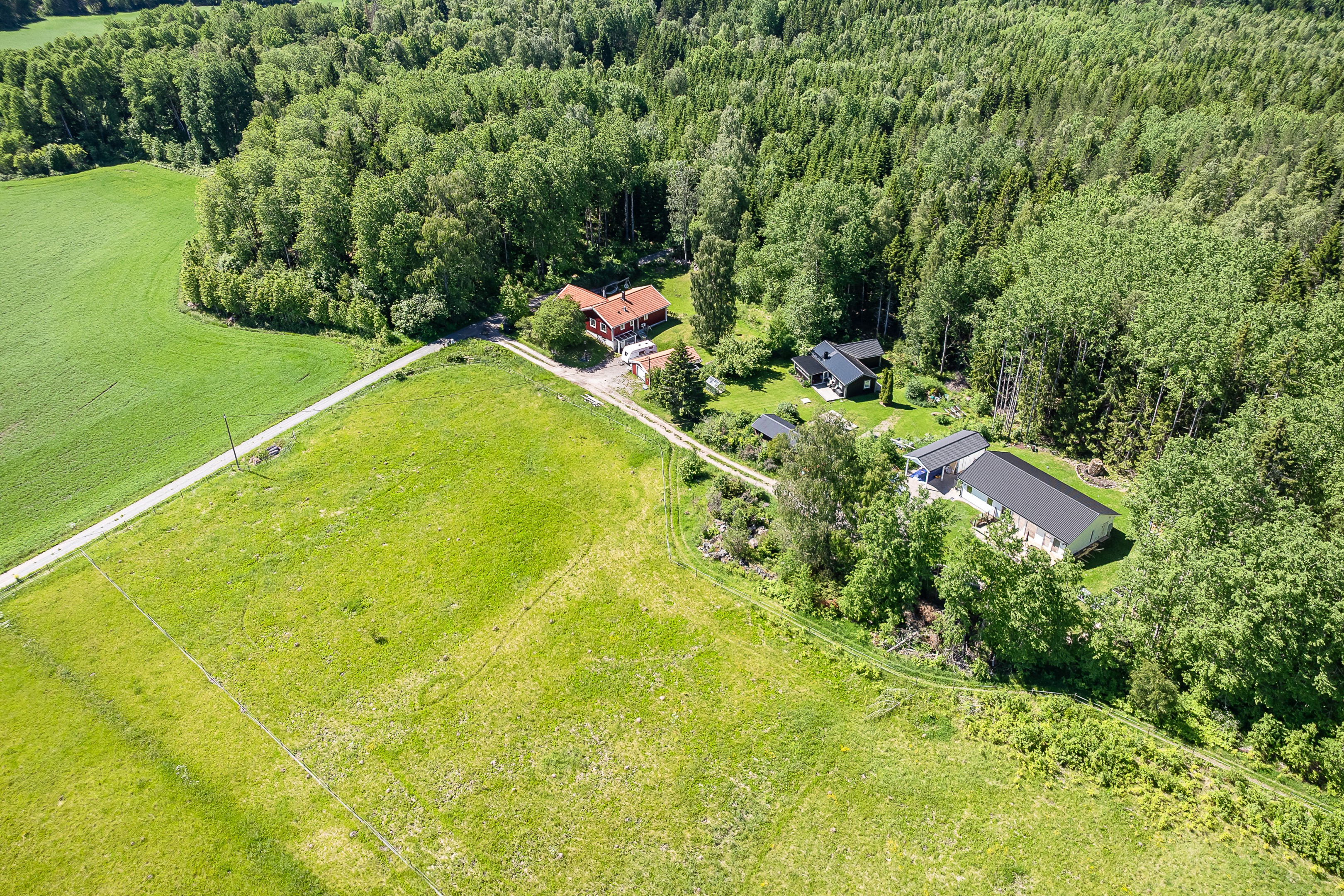 Bostadsbild från Borstbol 4, Till salu i Rasbokil, Uppsala