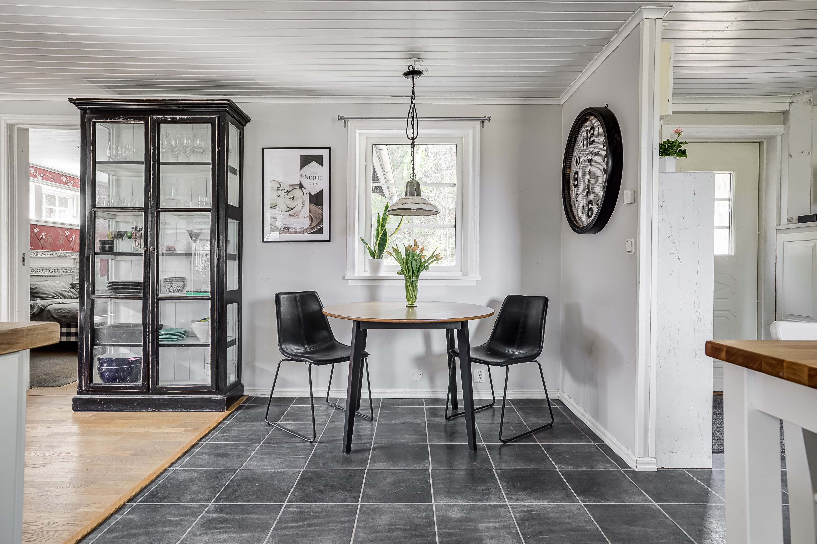 Bostadsbild från Borstbol 4, Till salu i Rasbokil, Uppsala