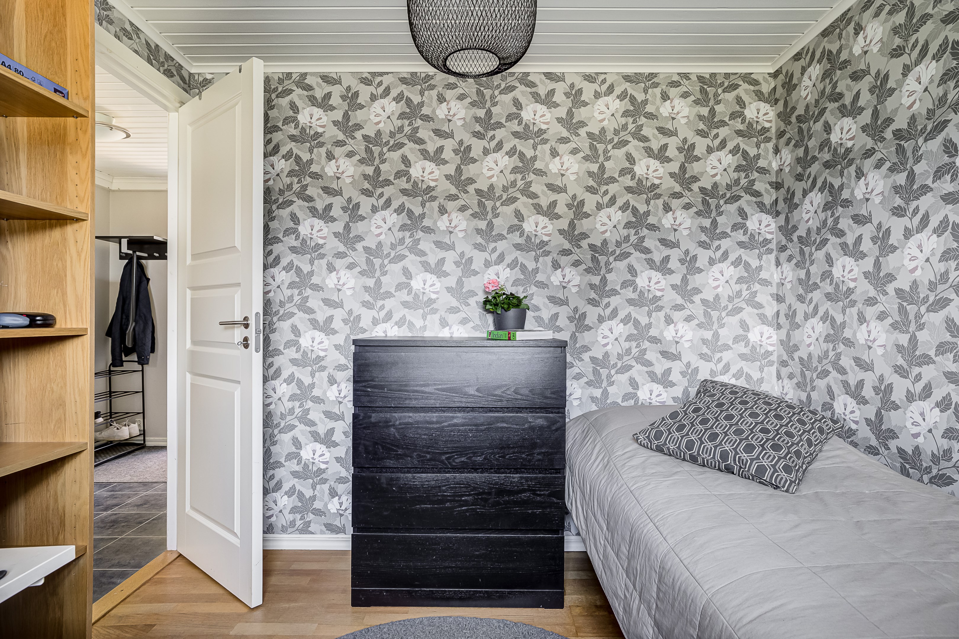 Bostadsbild från Borstbol 4, Till salu i Rasbokil, Uppsala