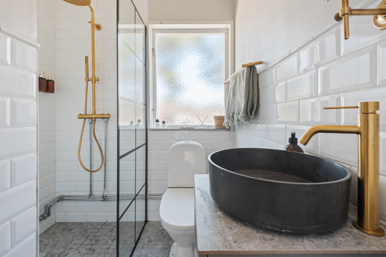 Bostadsbild från Tvärvägen 1, Till salu i Gustavsberg - Höjdhagen, Värmdö