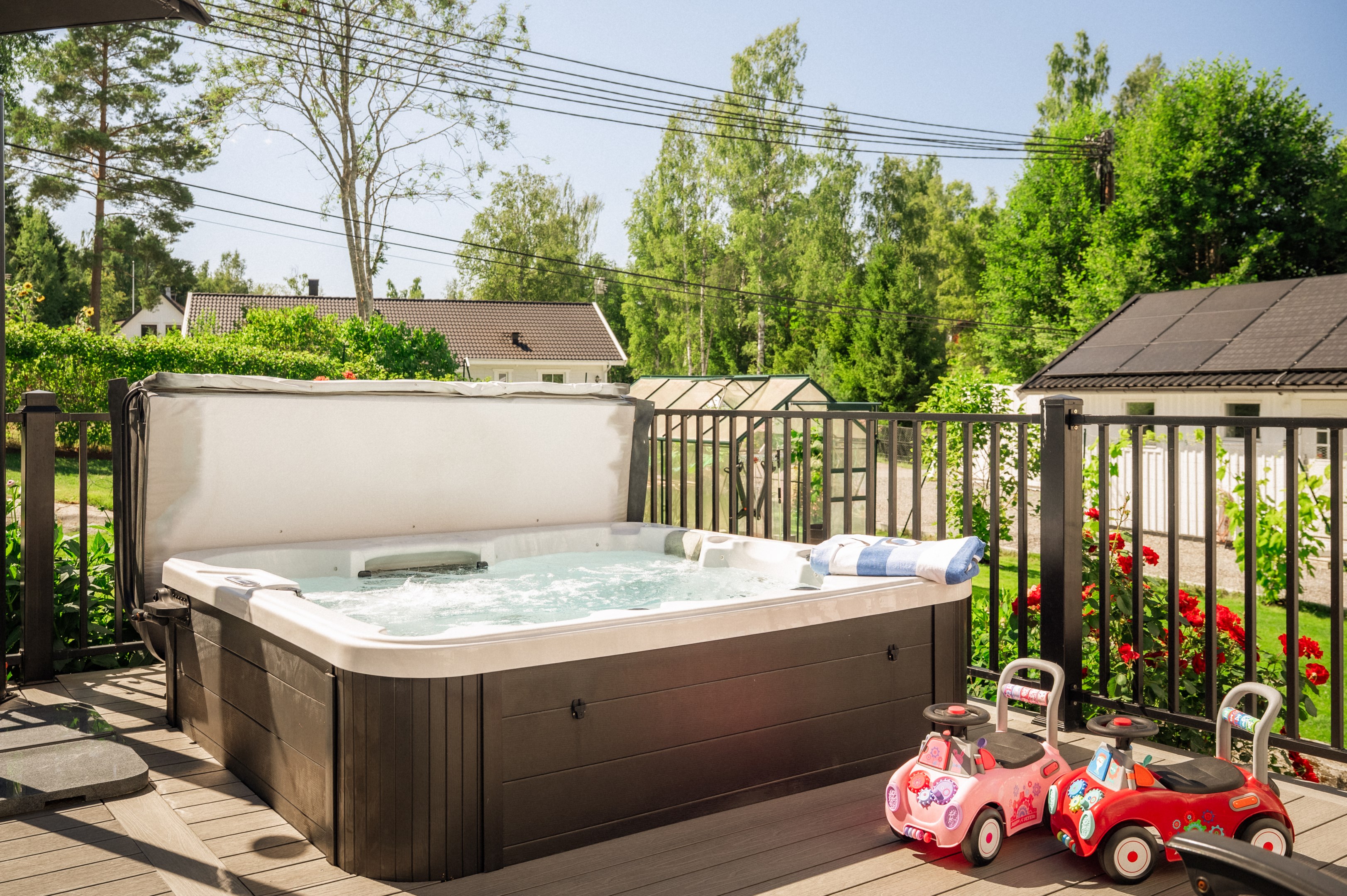 Bostadsbild från Björnklostigen 30, Till salu i Herrviksnäs, Värmdö
