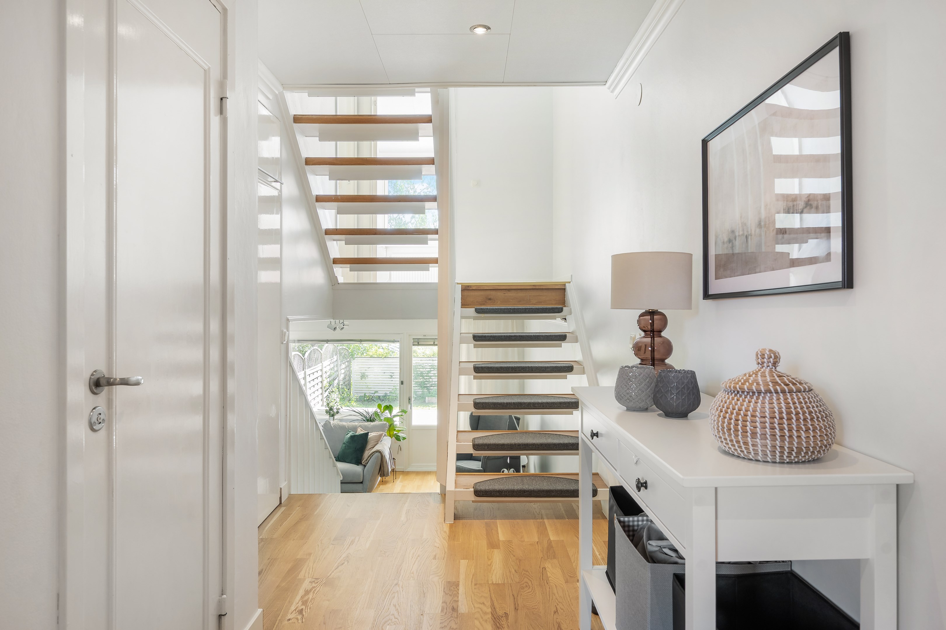Bostadsbild från Uranusvägen 8, Såld i Skälby, Järfälla