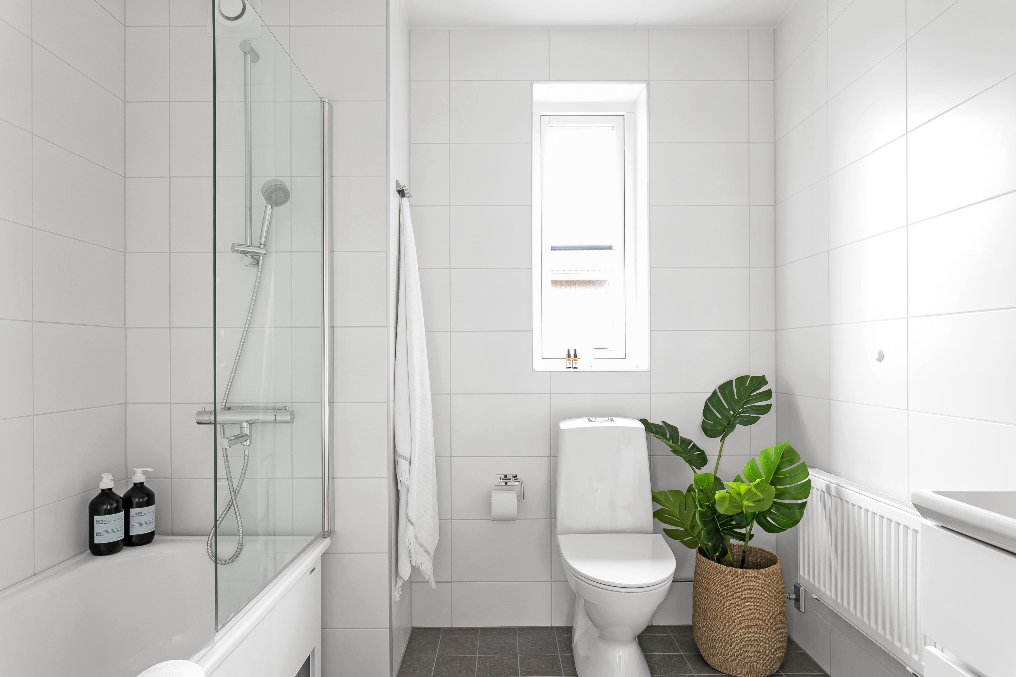 Bostadsbild från Häggrotsvägen 4, Till salu i Skölsta, Uppsala