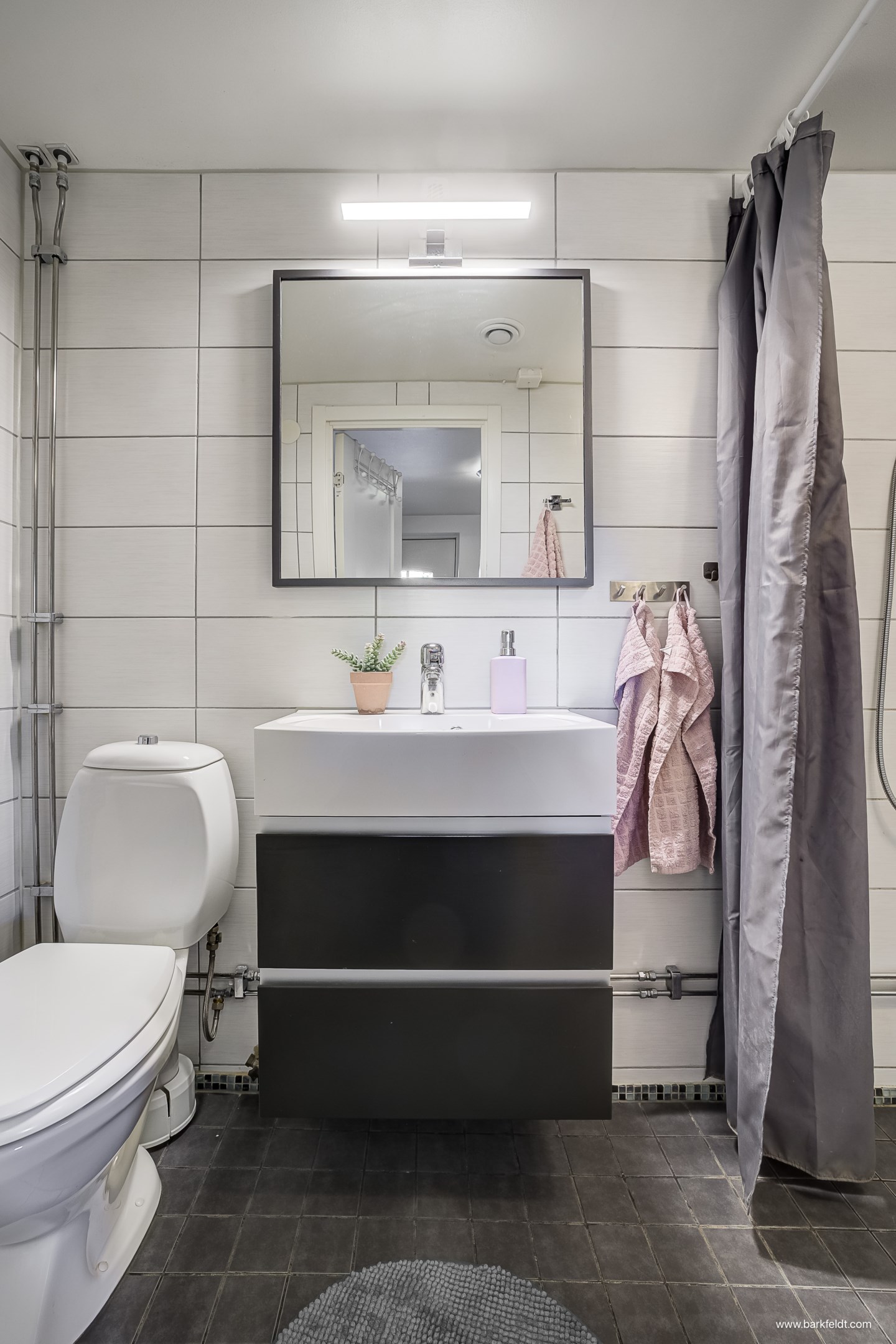 Bostadsbild från Falkvägen 2, Till salu i Bergsbrunna, Uppsala