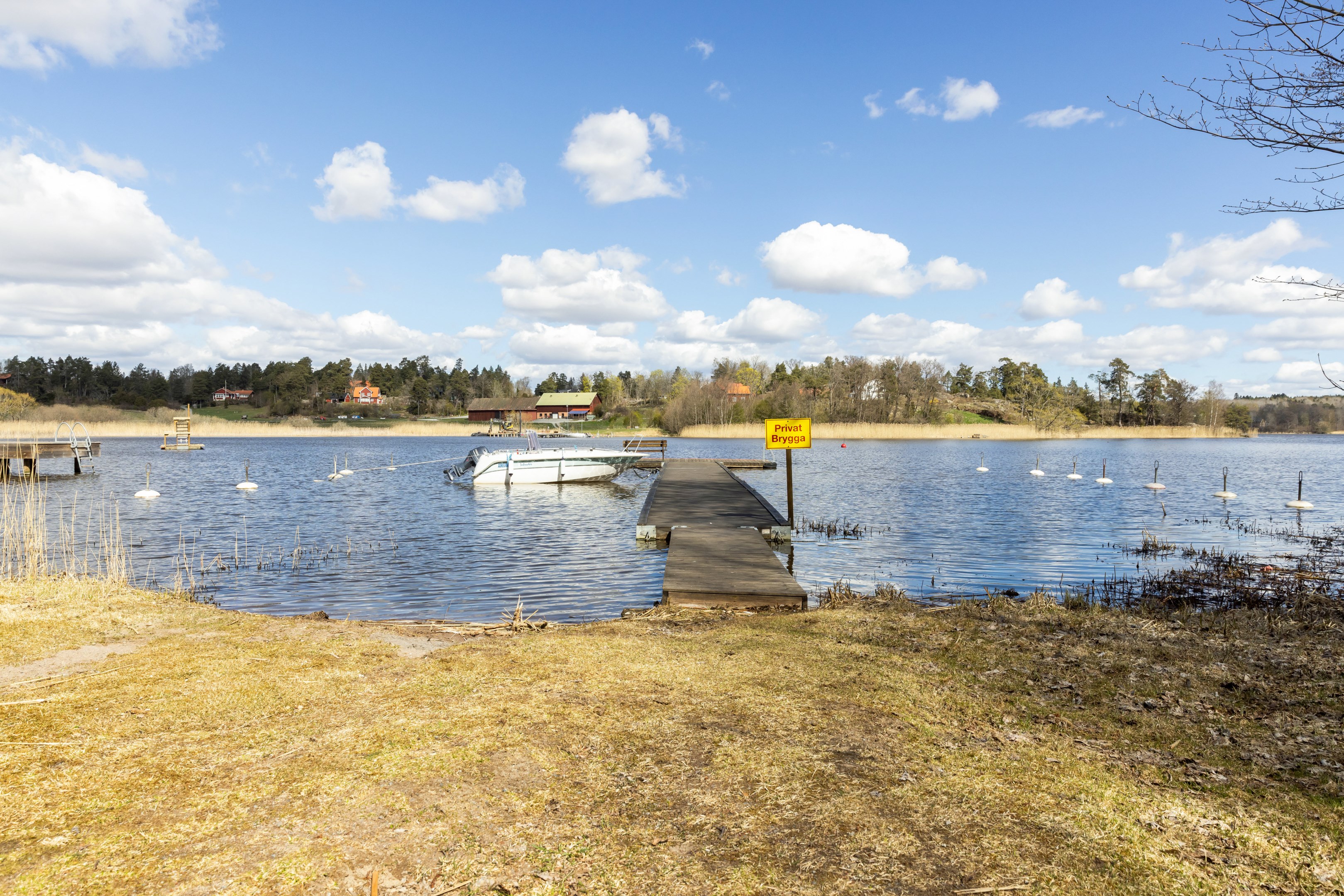 Bostadsbild från Brinkvägen 9, Till salu i Ytternäs/Vreta, Uppsala