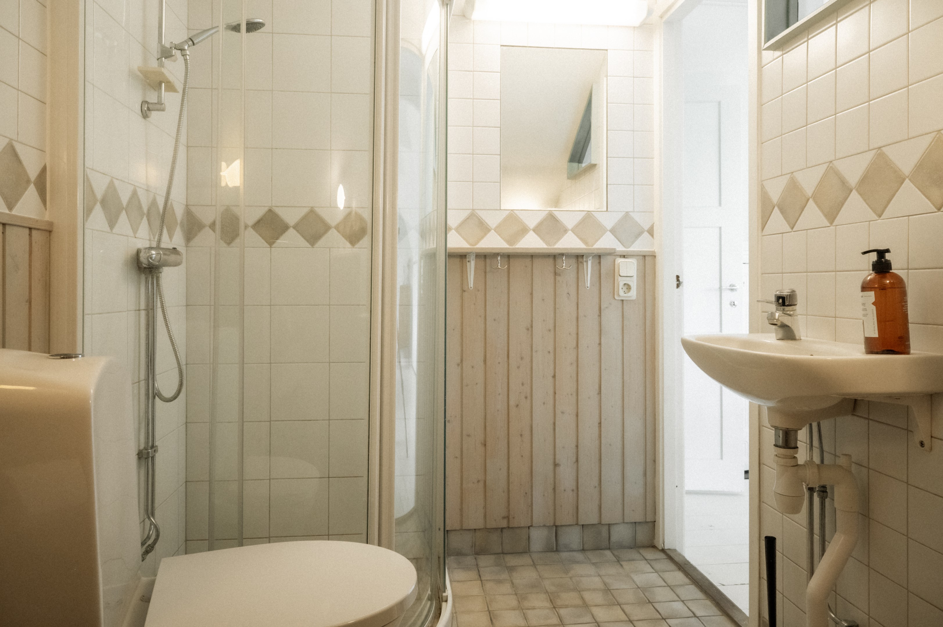 Bostadsbild från Granvägen 13, Till salu i Djurö, Värmdö