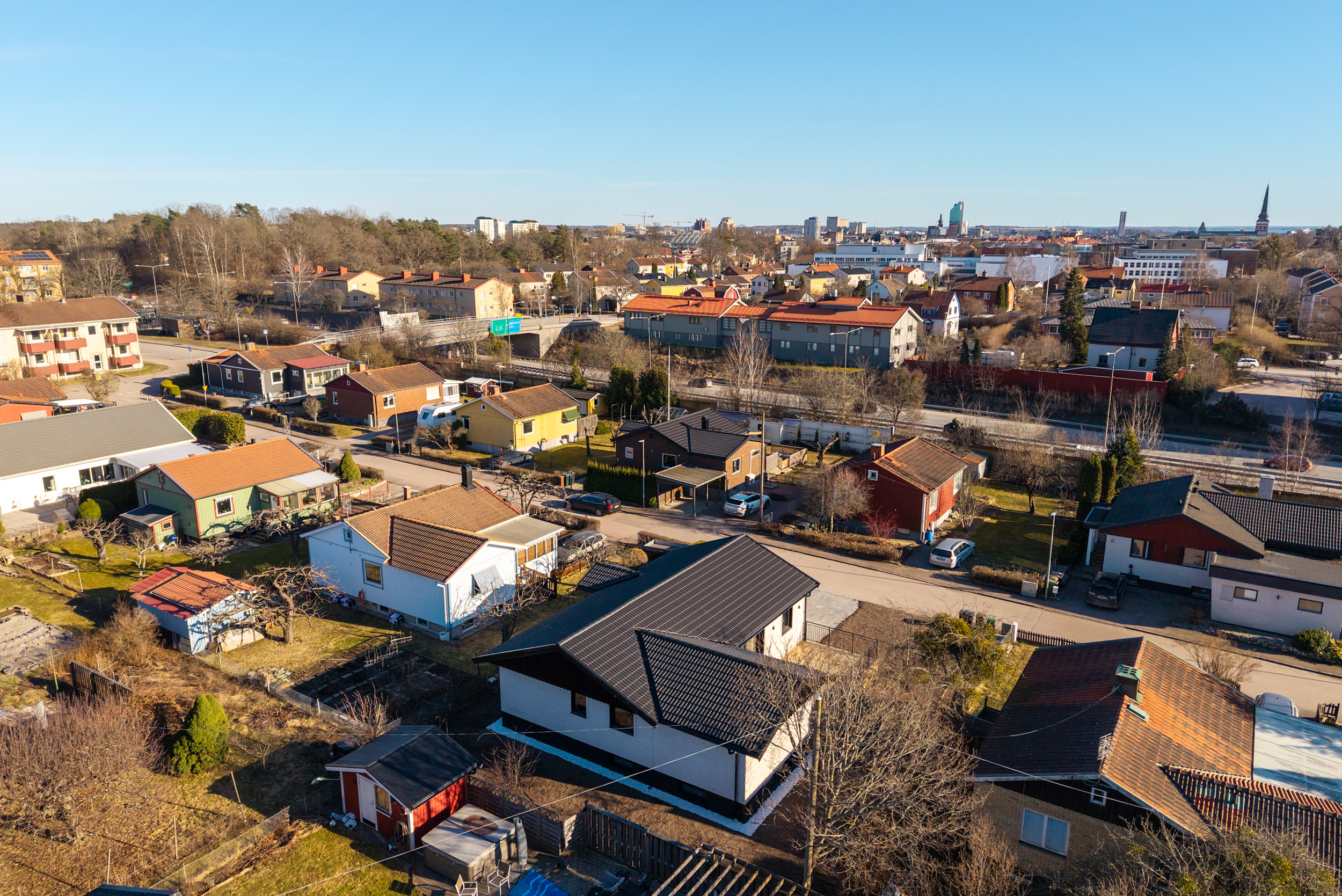 Bostadsbild från Örnvägen 10, Till salu i Vega, Västerås