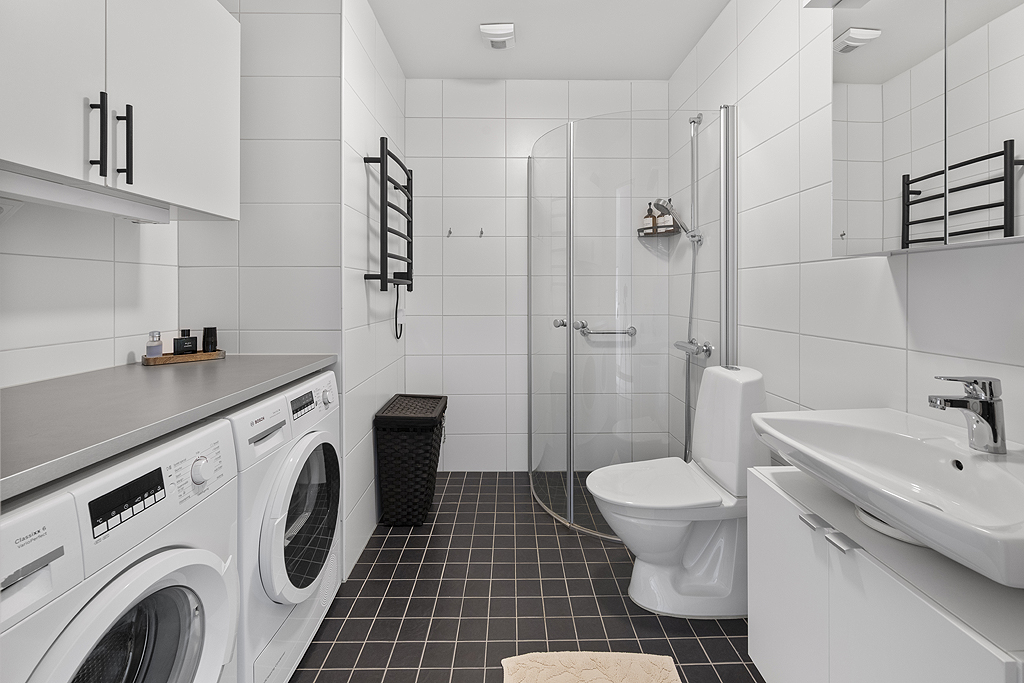 Rymligt och stilrent badrum