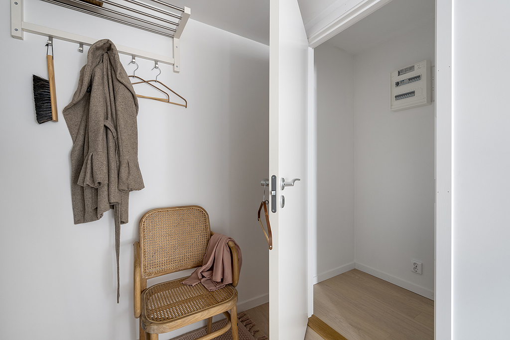 Hall med förvaring