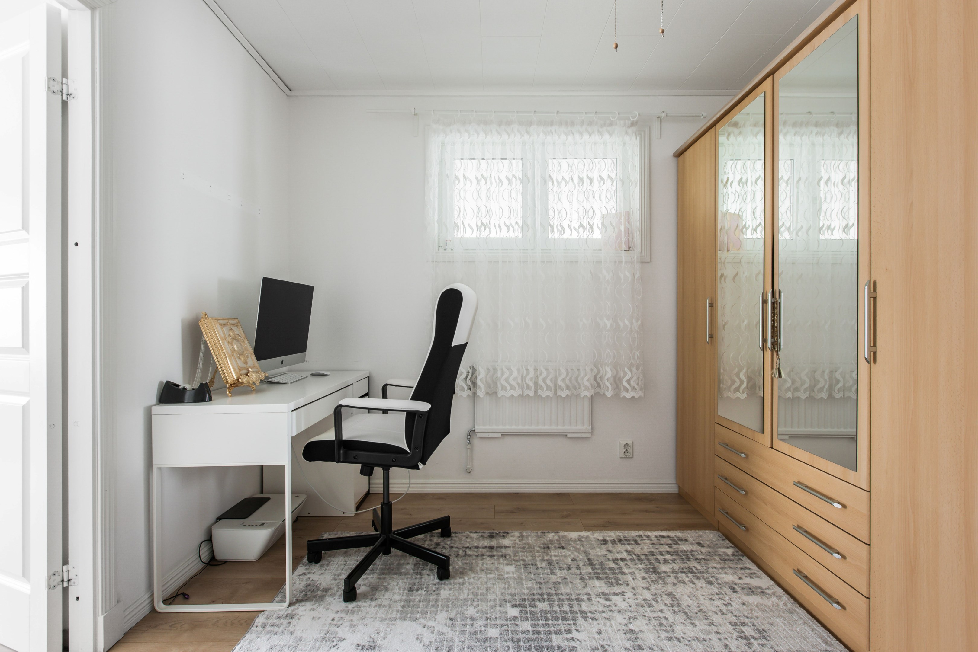 Kontor/ walk in closet, bv.