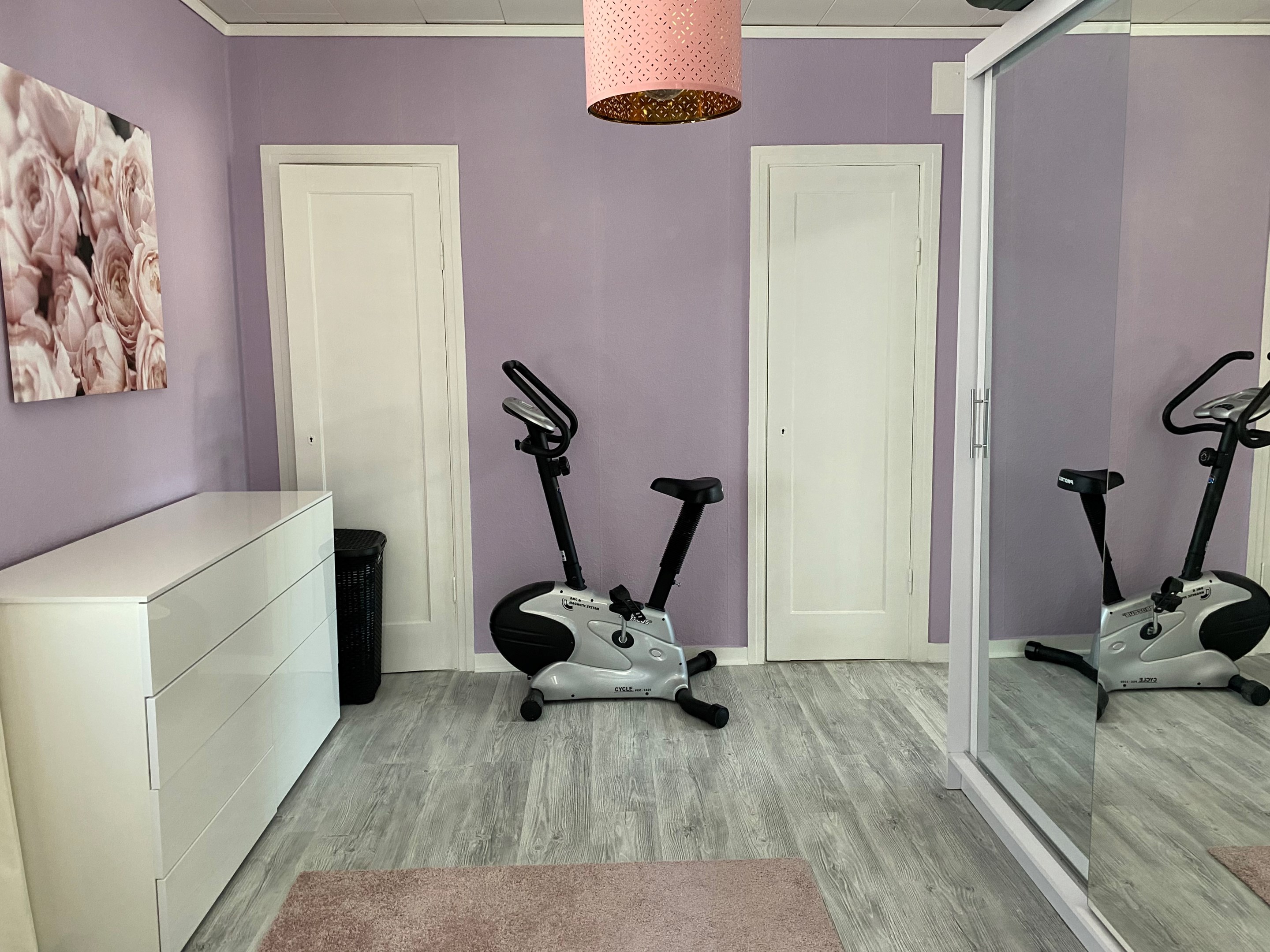 Allrum med garderober, öv.