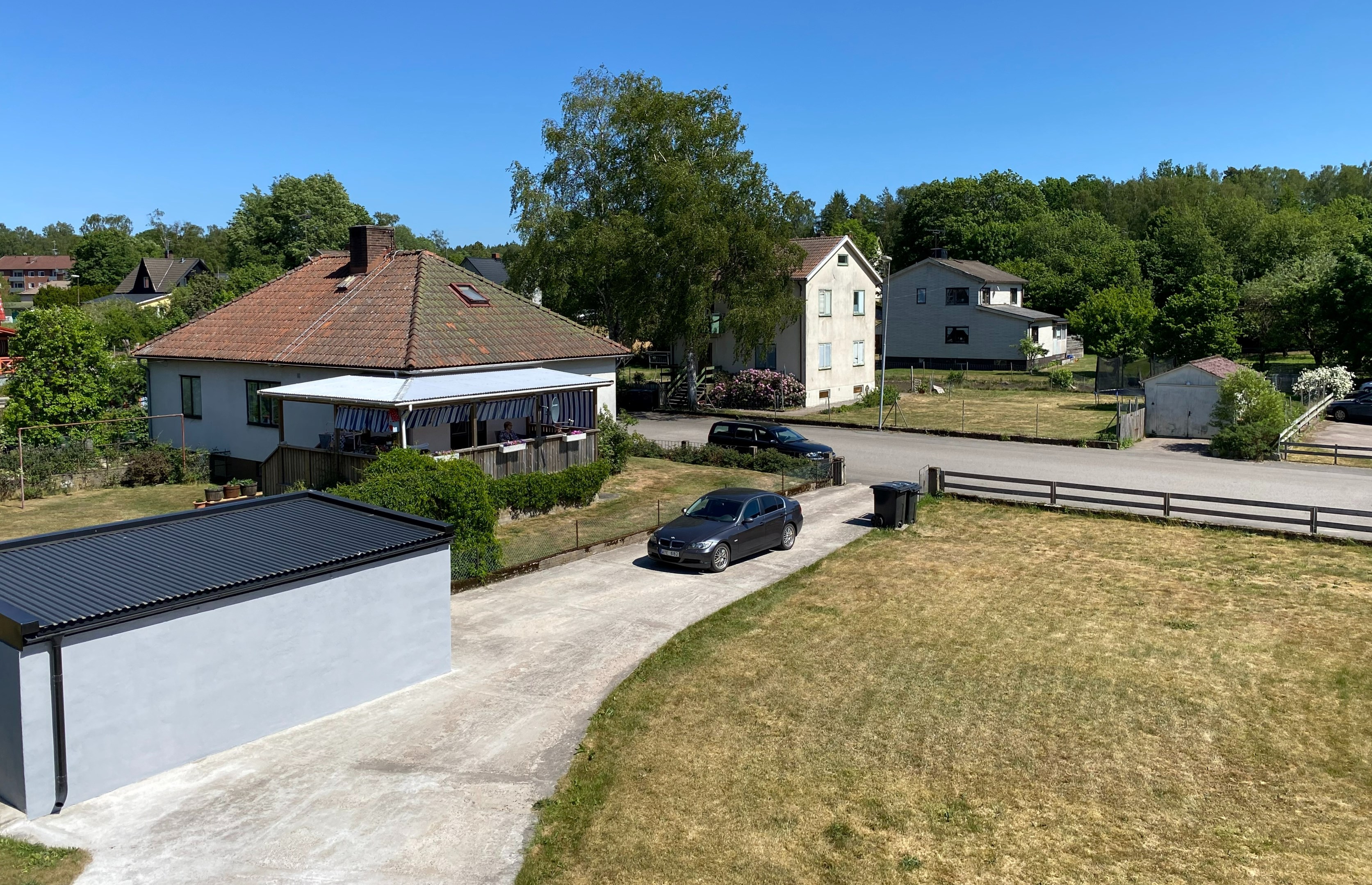 Utsikt från balkongen på baksidan