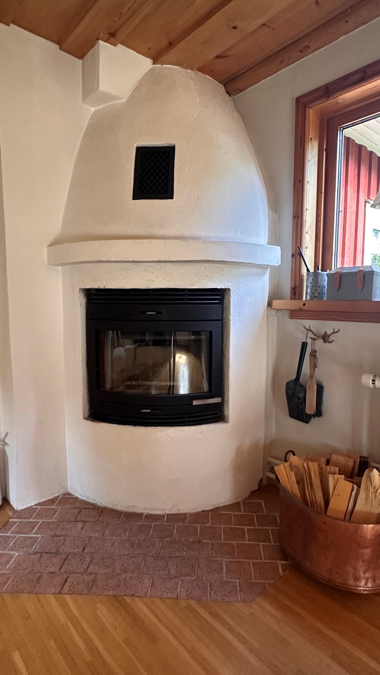 Braskamin i vardagsrum