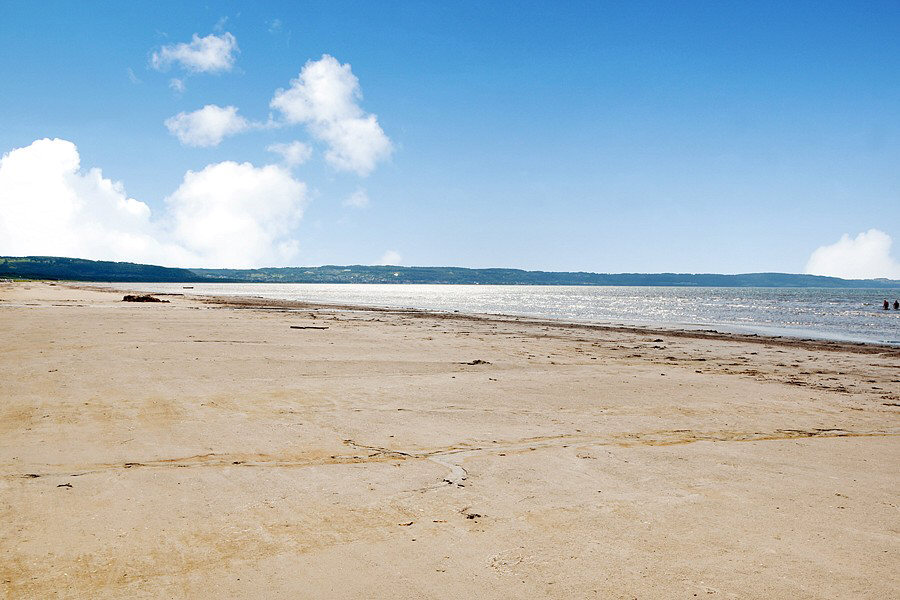 Fantastisk milslång sandstrand