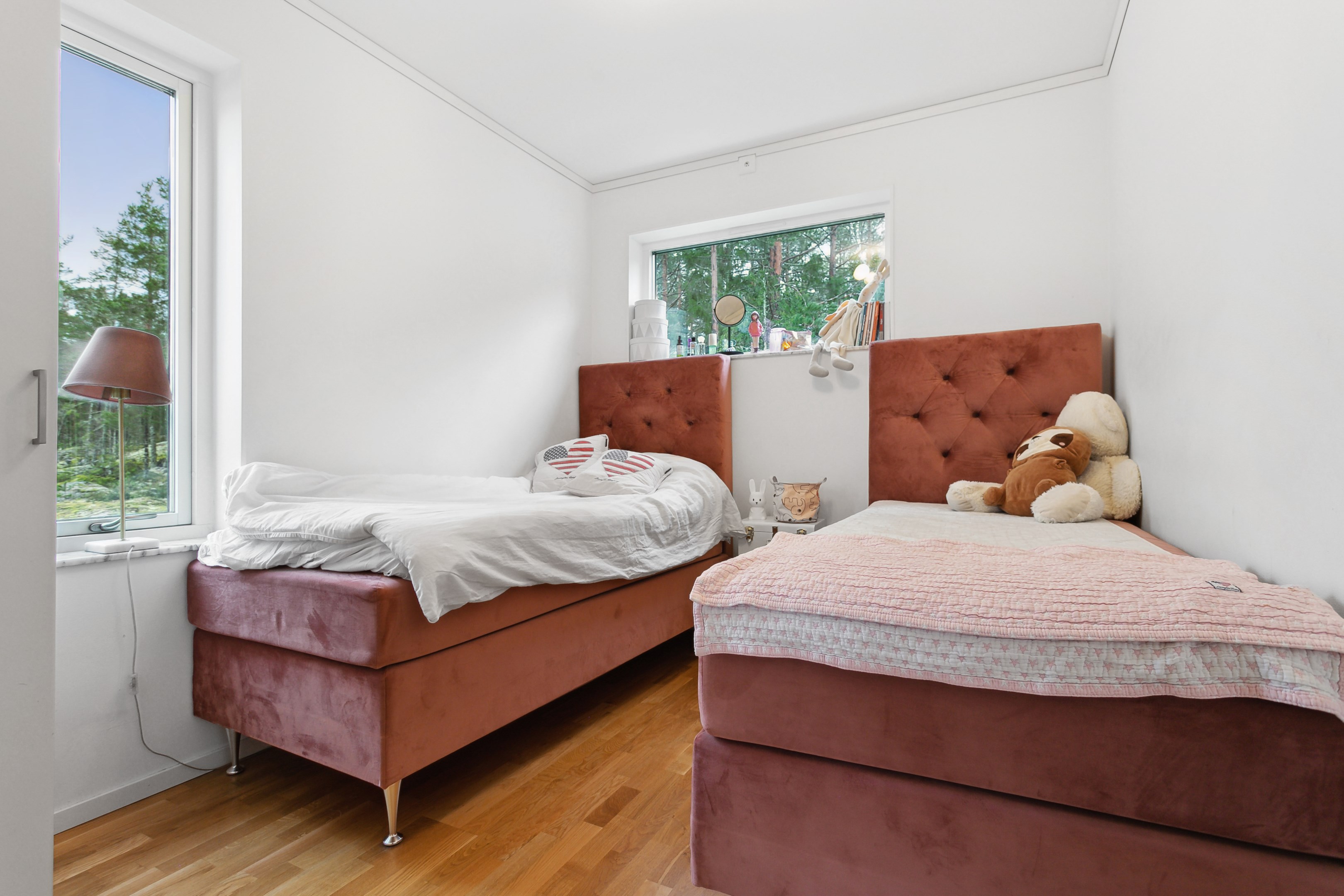 Bra storleksmässigt sovrum 3 övre plan med bra förvaring