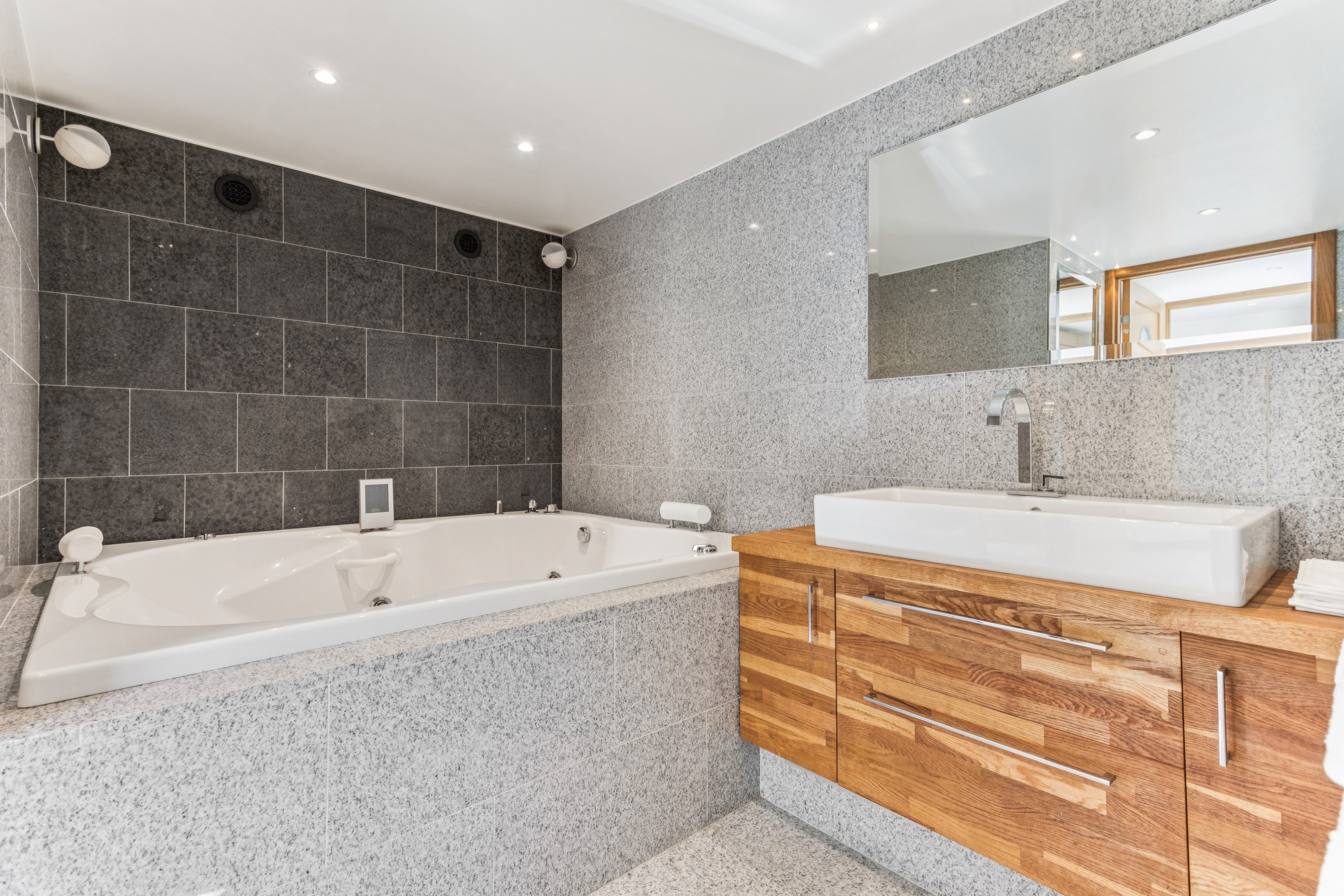 Stort badkar för 2 personer