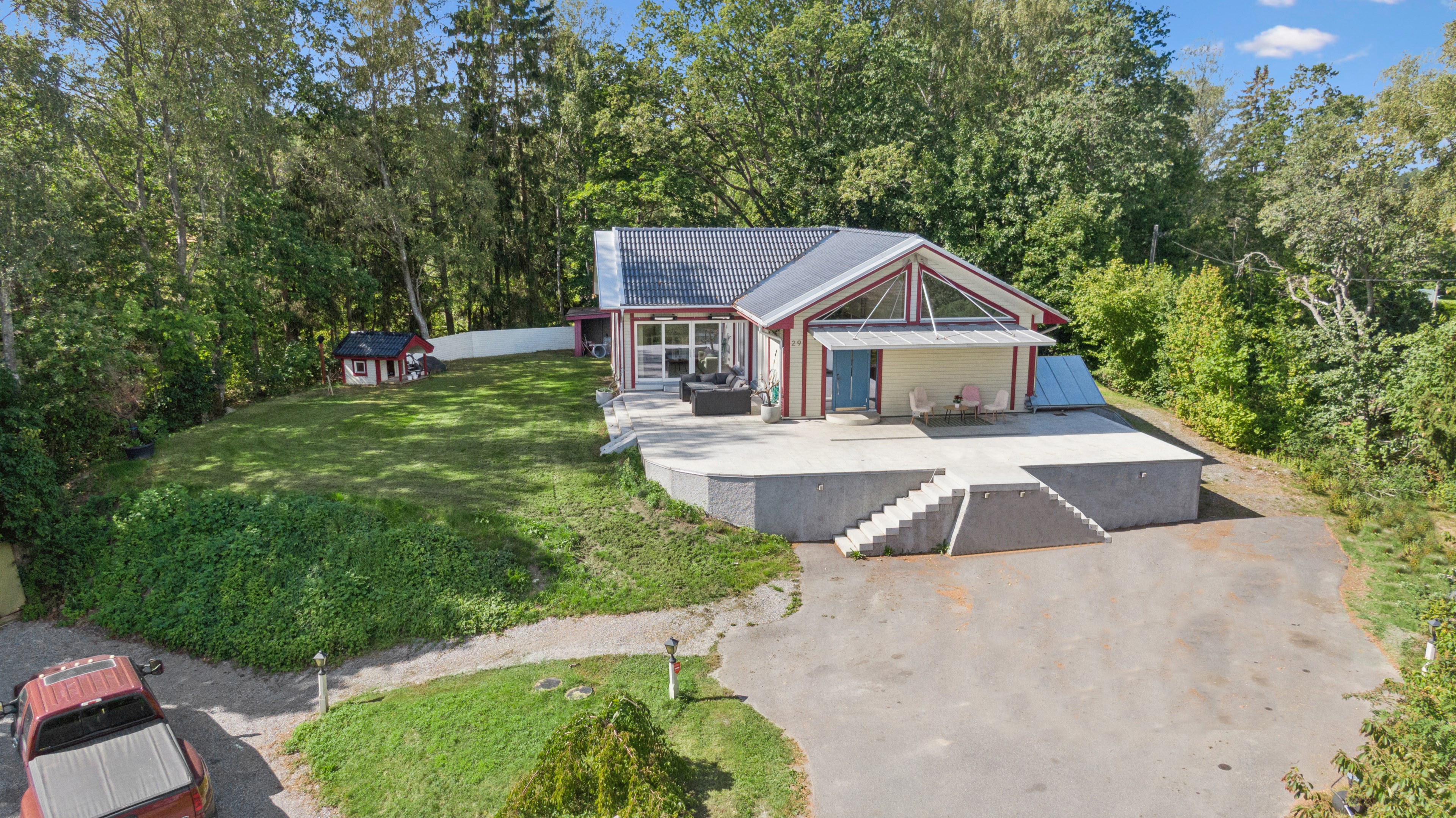 Gott om parkeringsyta för familjens bilar