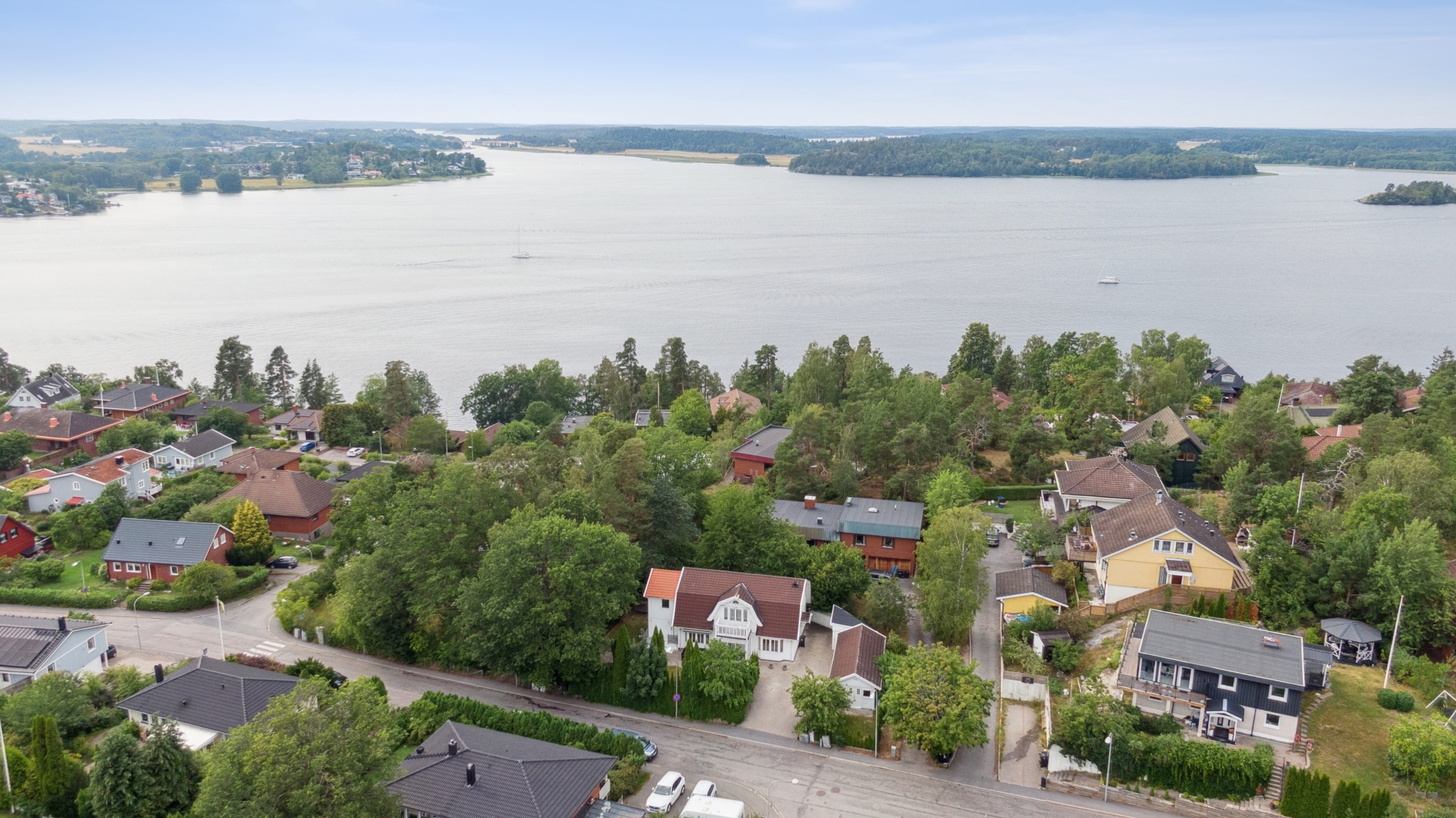 Nära till badplats samt båtplats i Mälaren