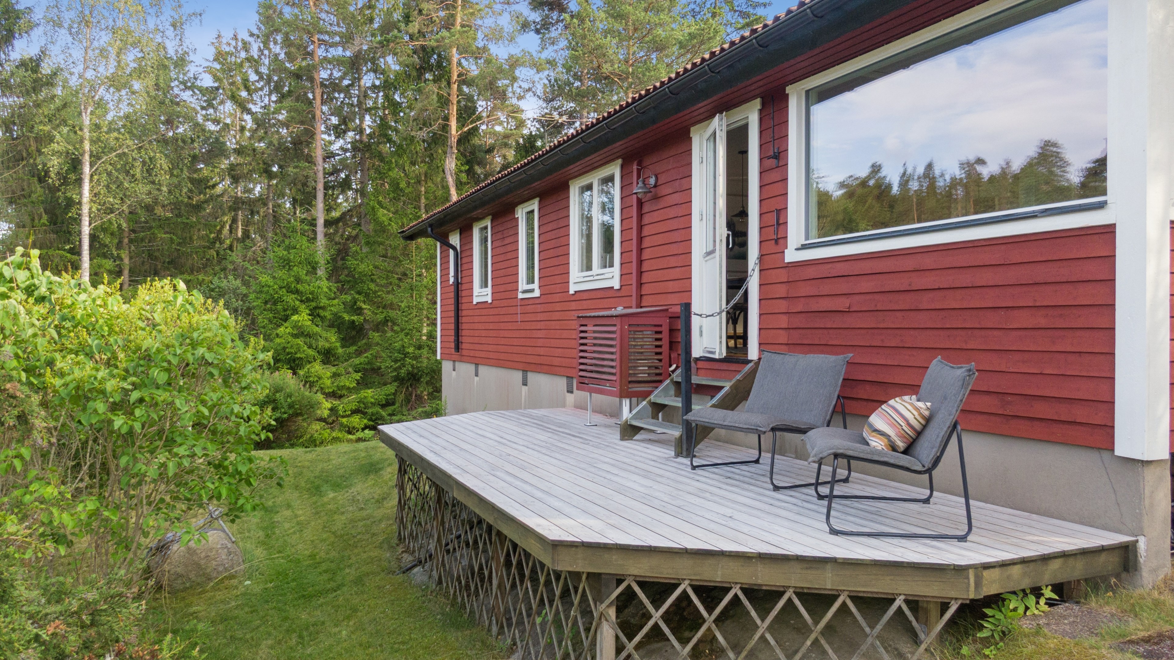 Altan som nås från vardagsrummet