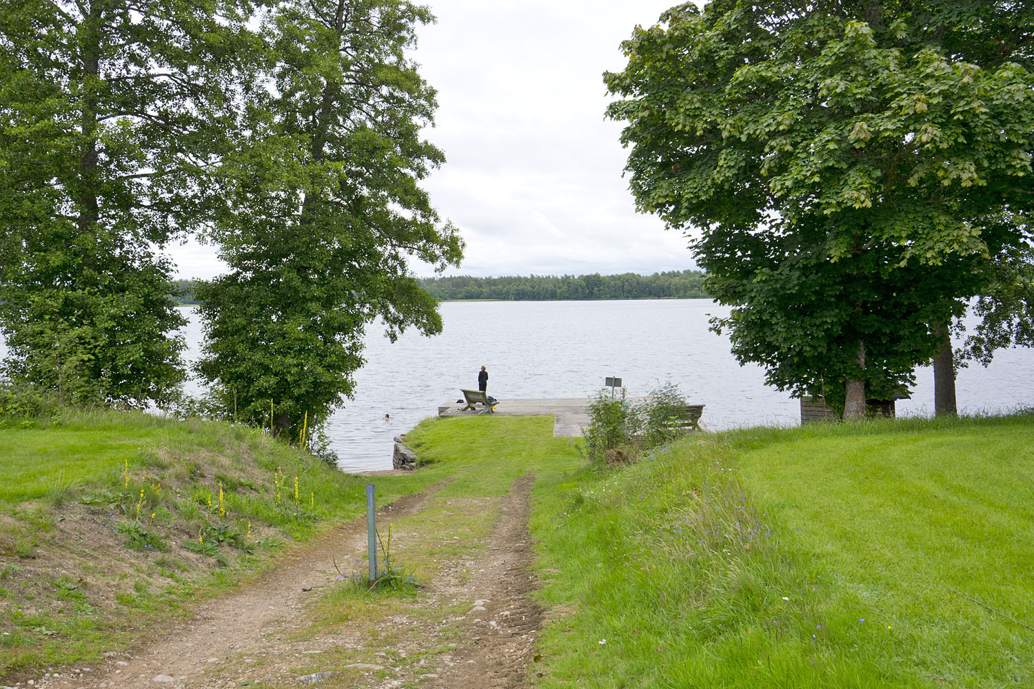 Alldeles vid Odensjö kyrka
