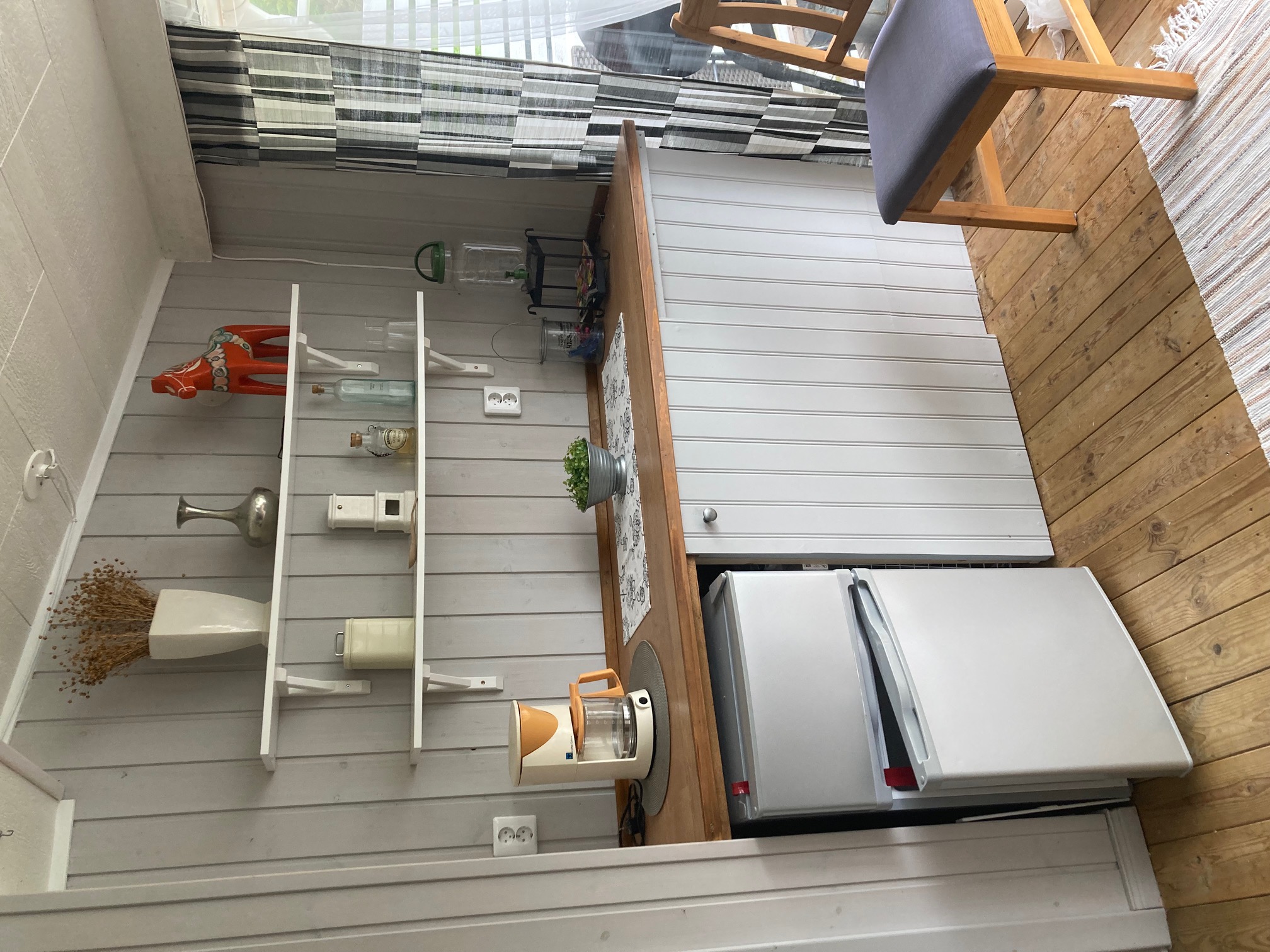 Köksbänk med kyl i uterummrt