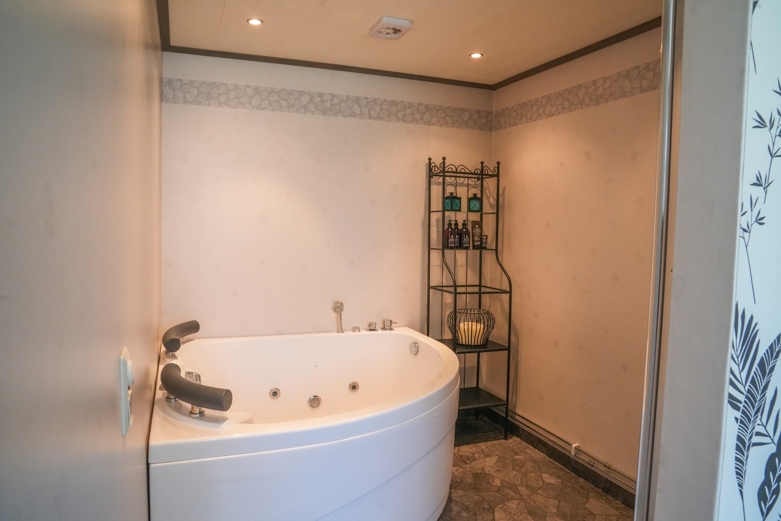 Badkar samt duschhörna