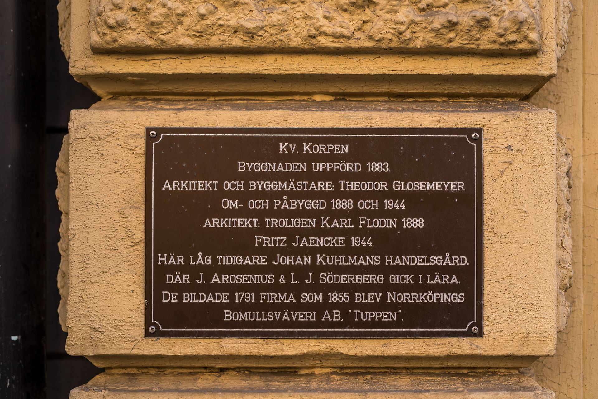 I äldre fastighet byggd 1883