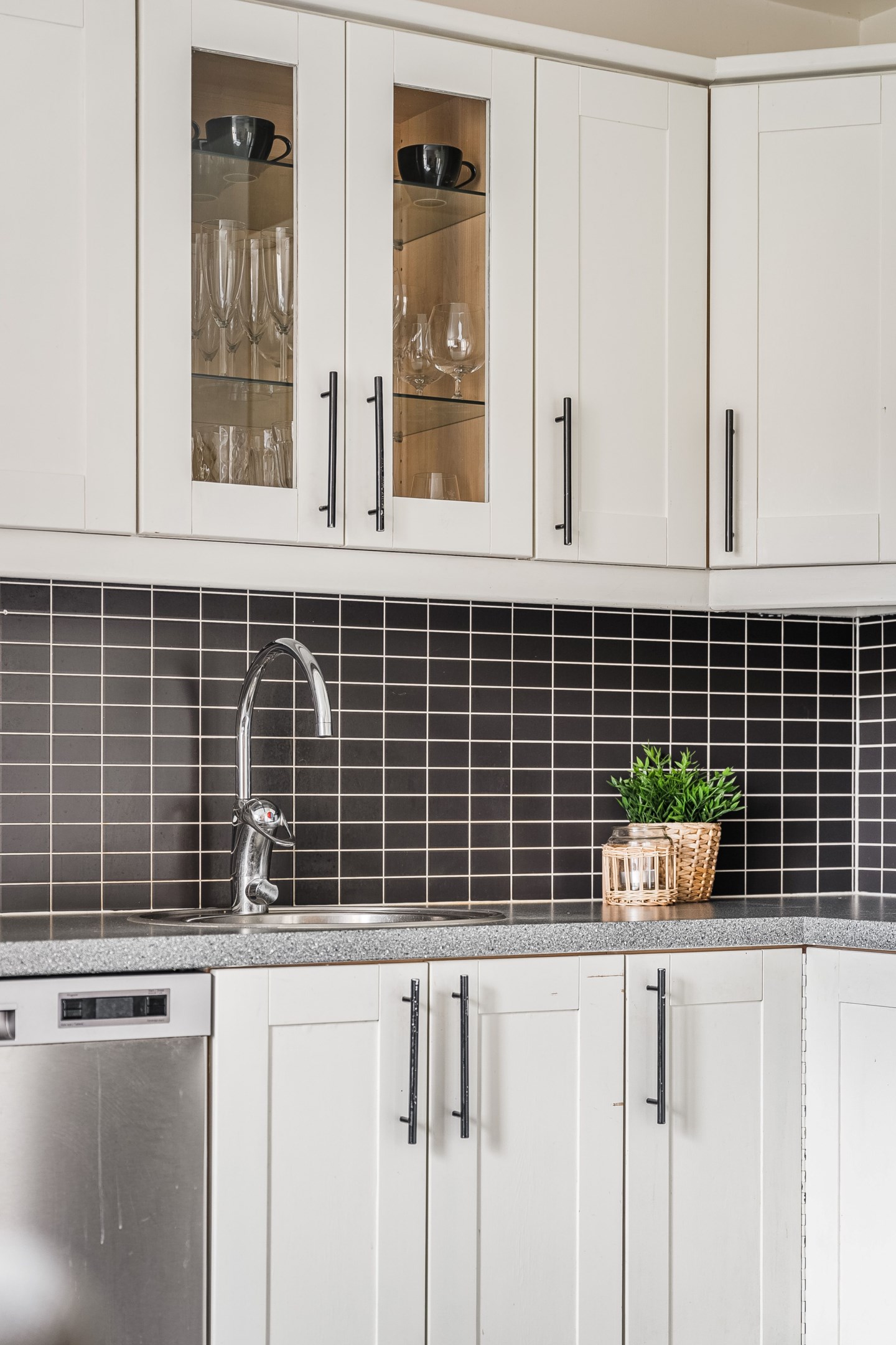 Vitrinskåp med belysning