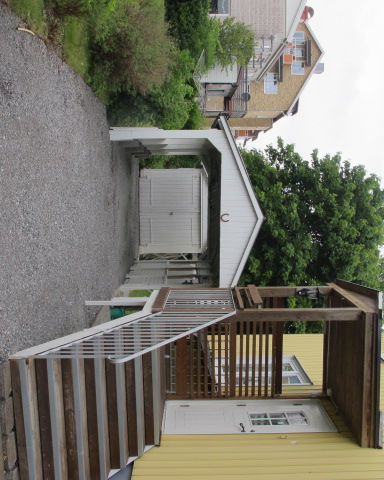 Entré o carport
