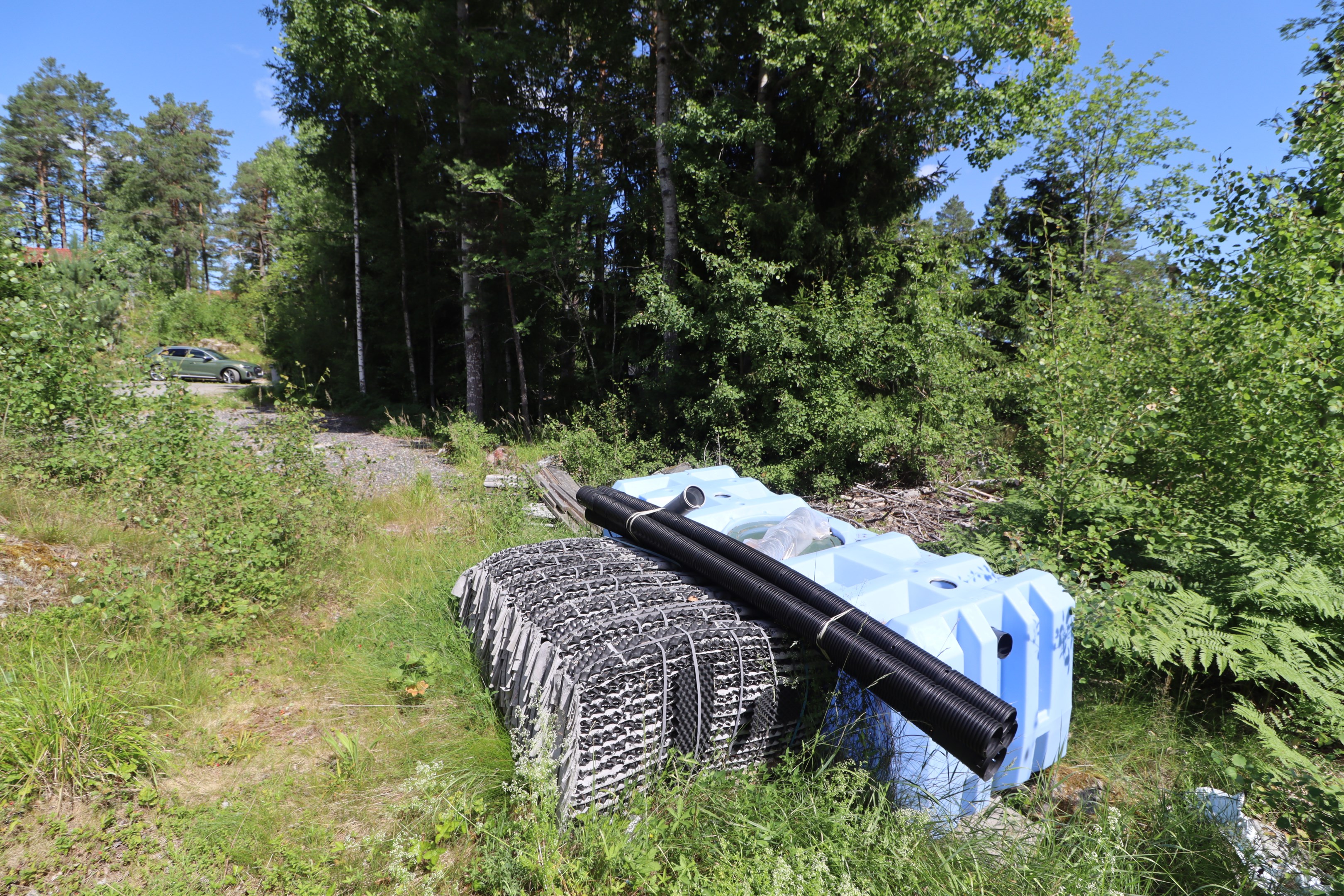Avloppstank ingår