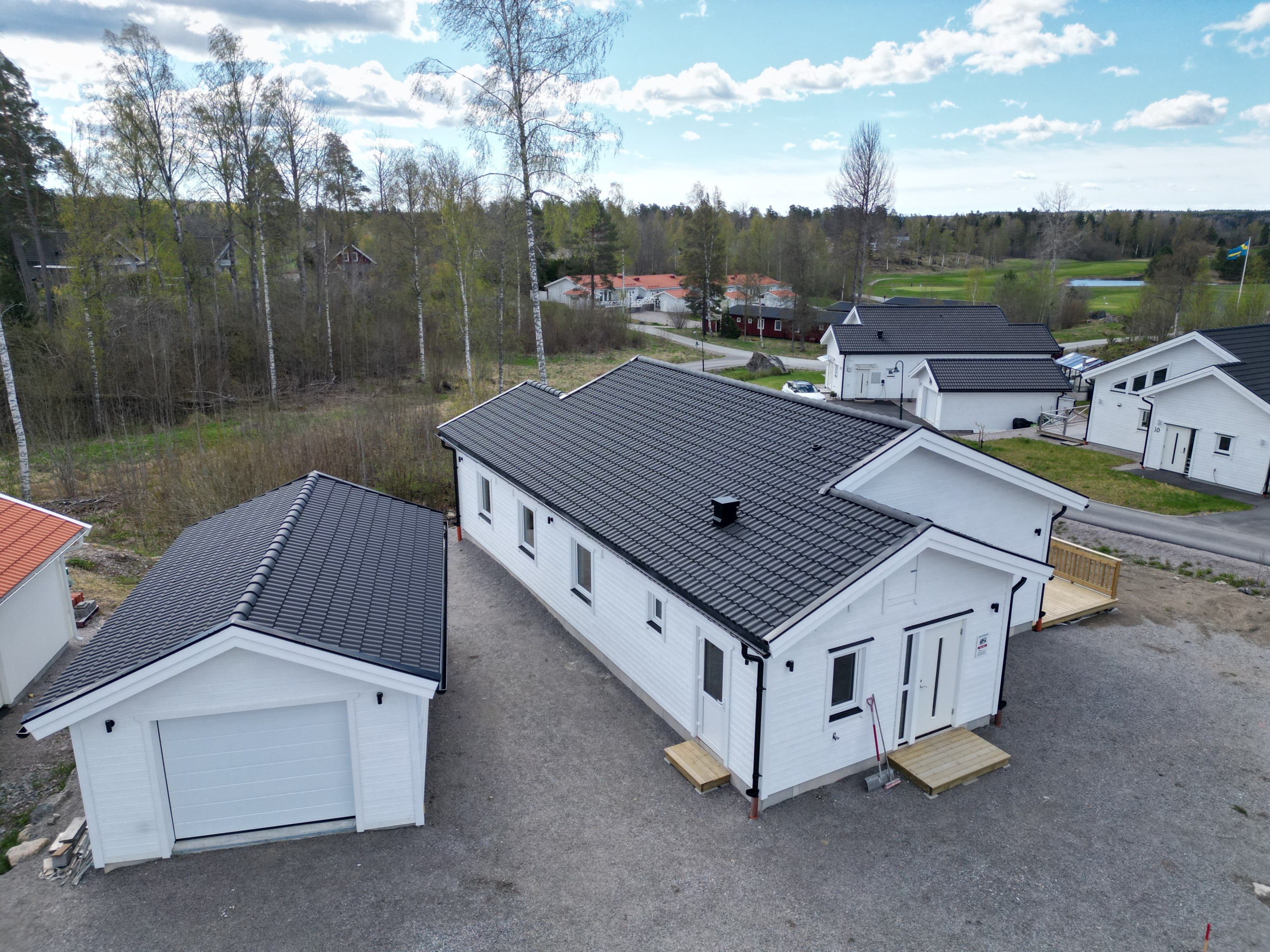 Garage med elport
