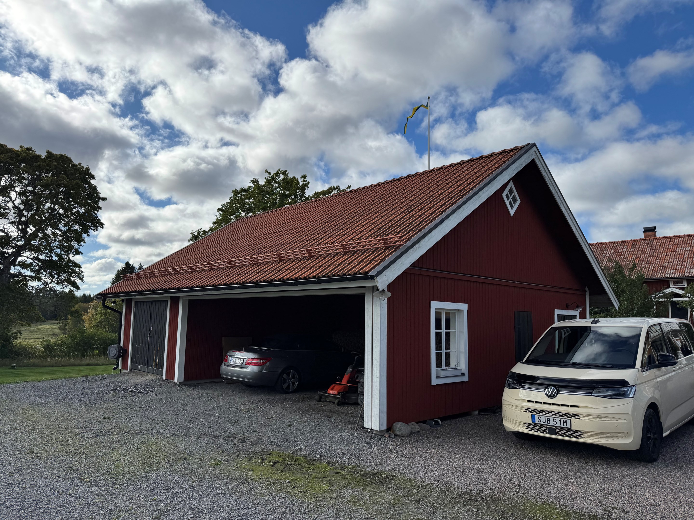 Garage/verkstad och carport