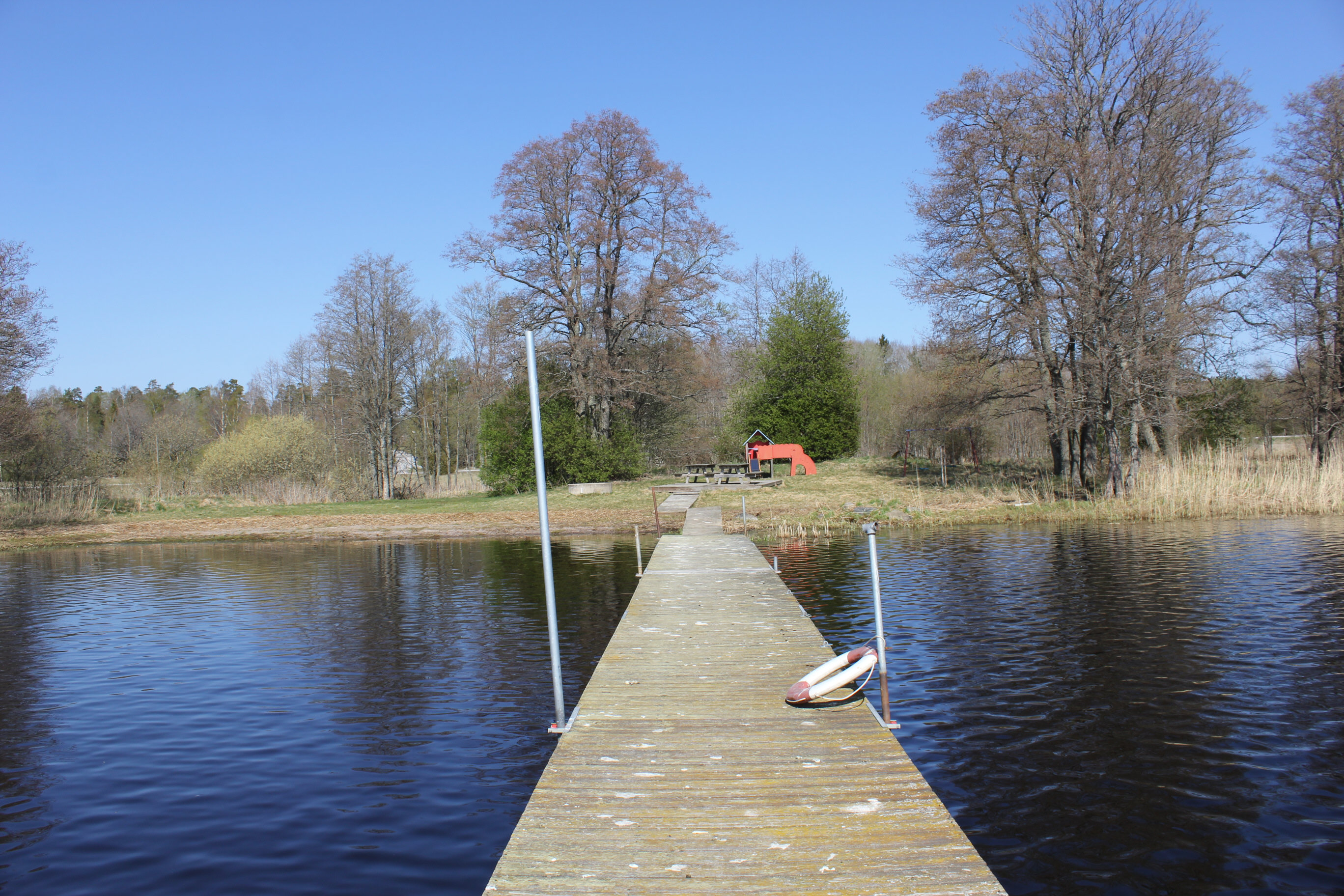 Vid badplatsen sjön Sottern