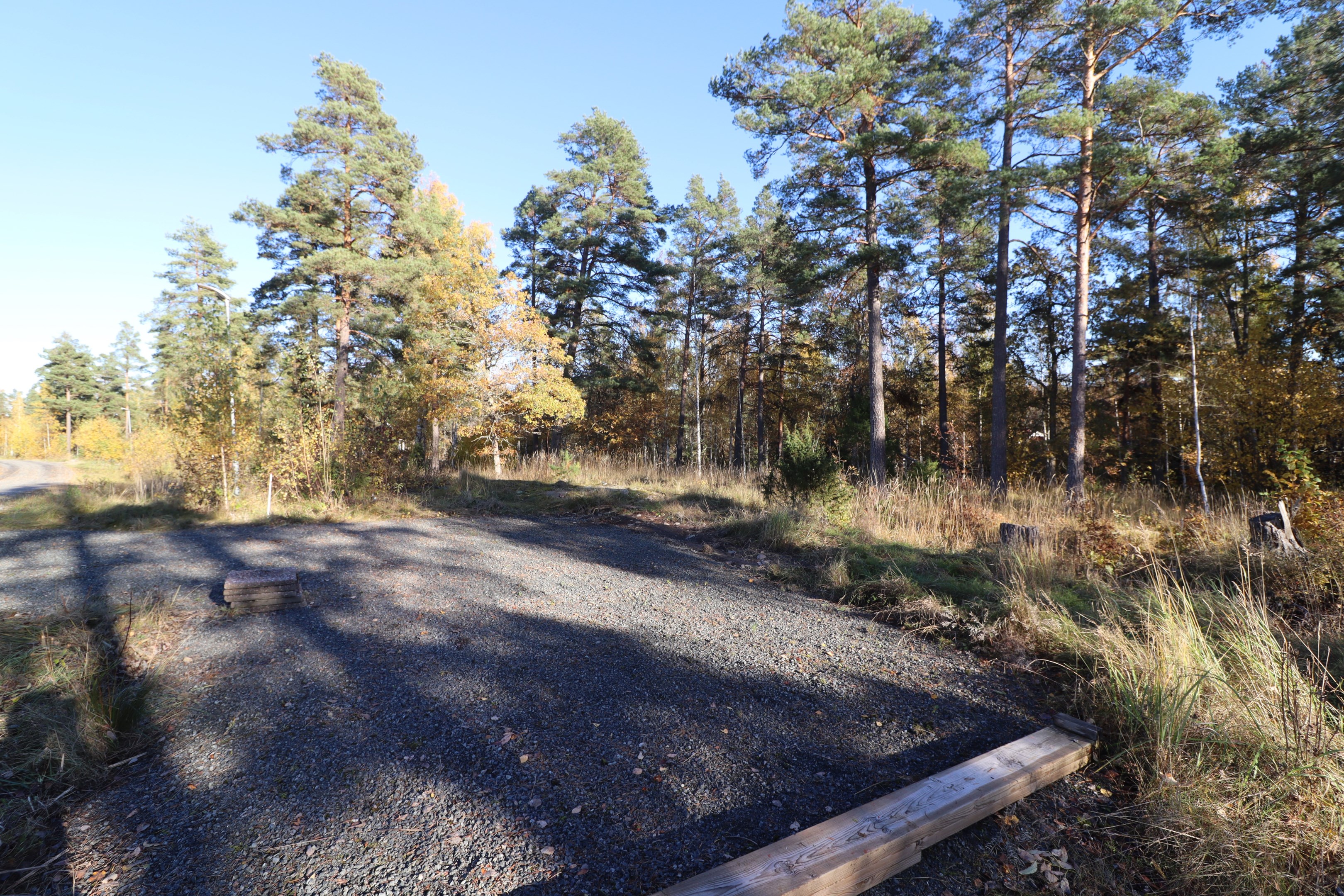 Går att ställa upp husvagn/husbil.
