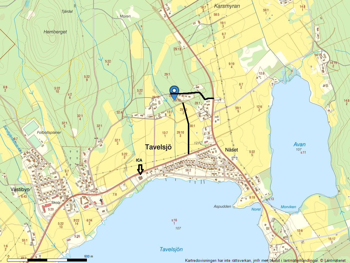 Väg till tomterna. Den väg som är från Ica är en åkerväg.