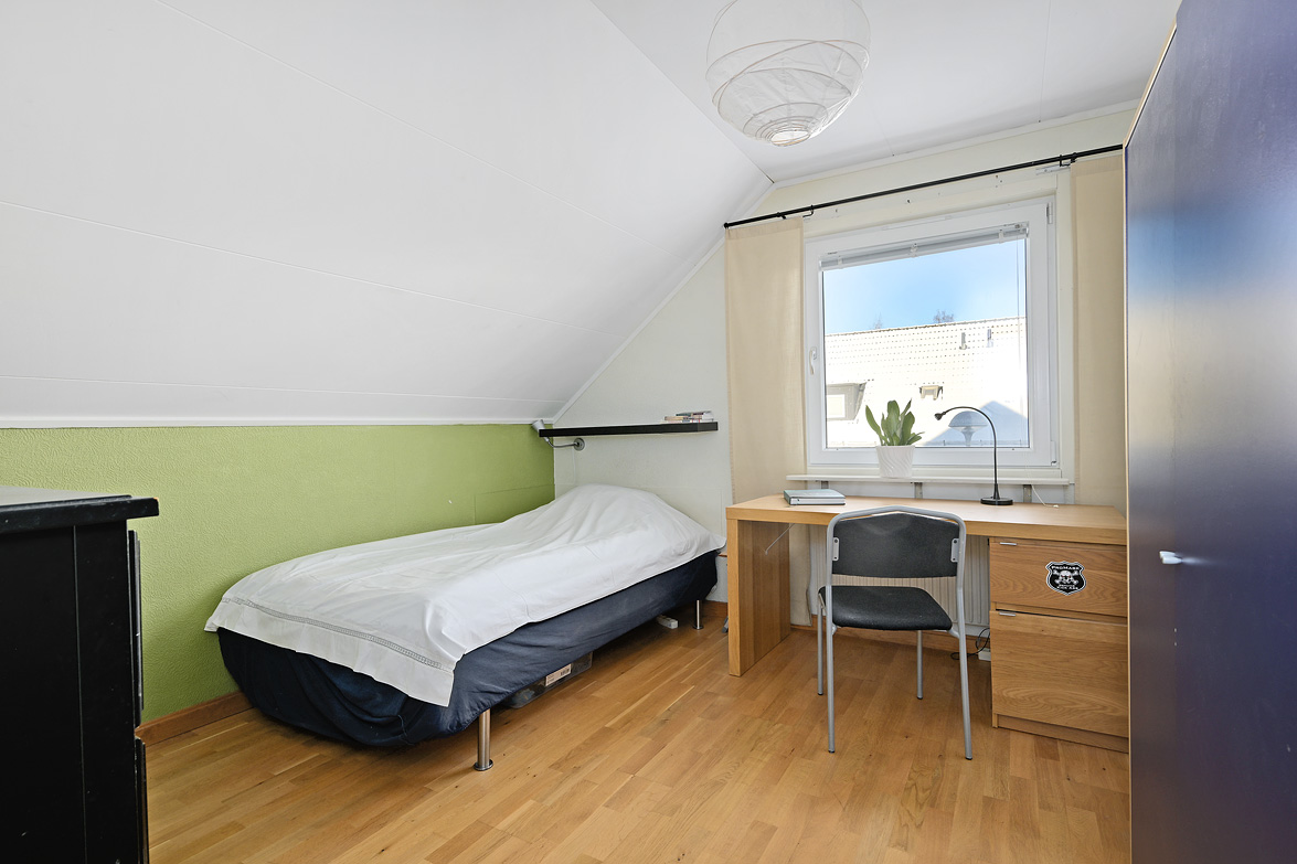 Sovrum 4 övervåning