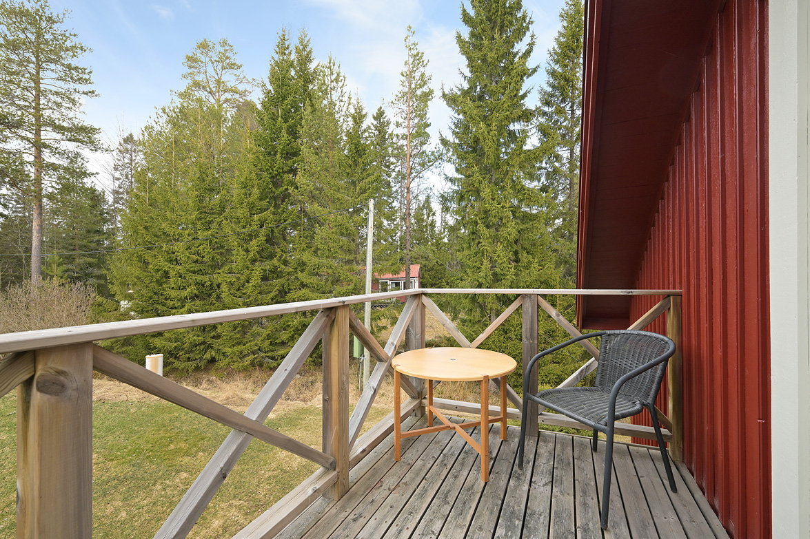 Entré och balkong rum ovan garage