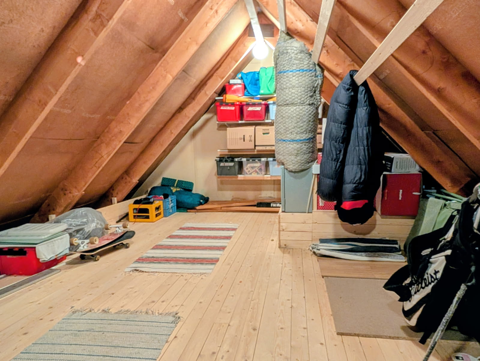 Förråd på vind, säljarens bild